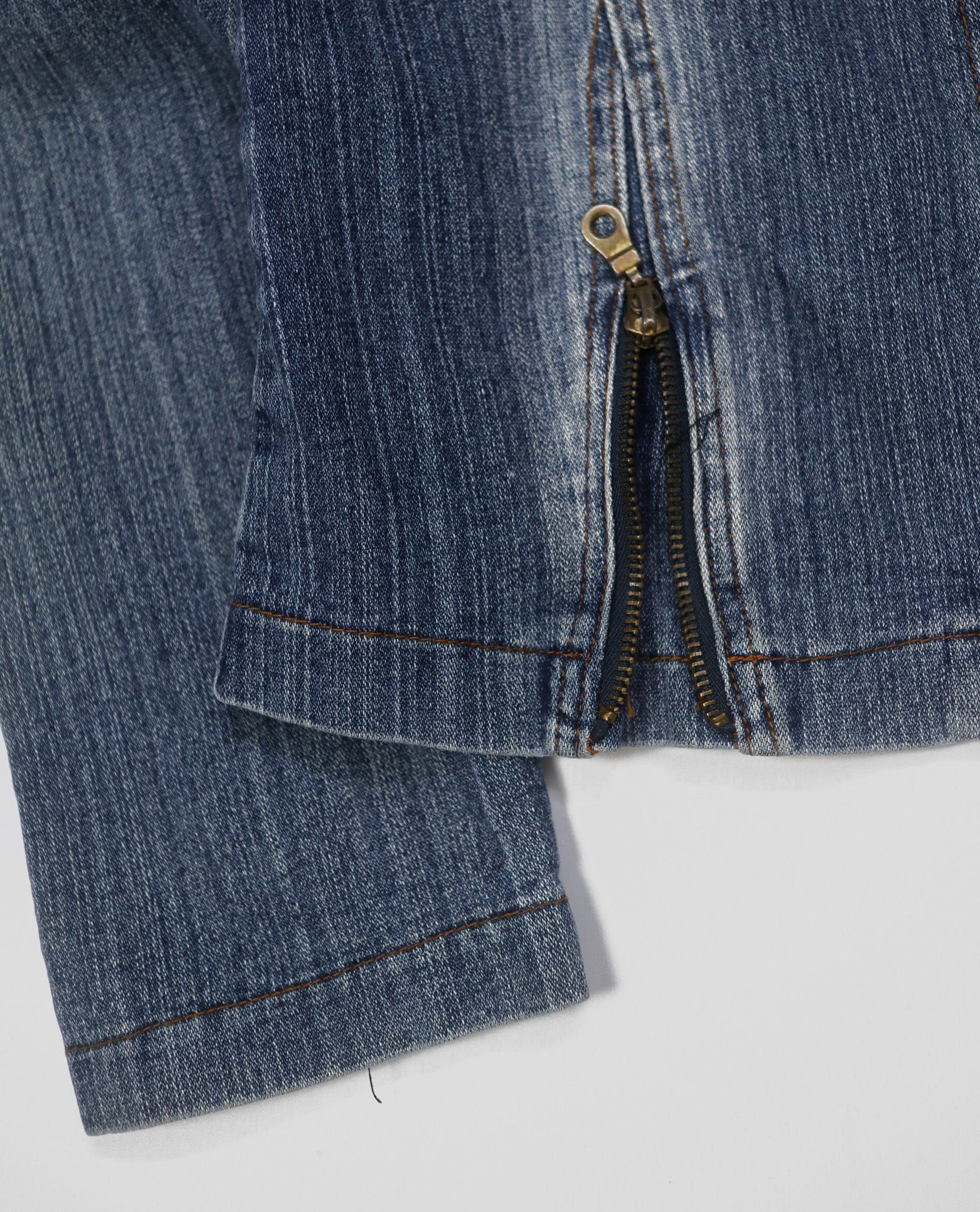 03.02.23 - VTG CROPPED DENIM JACKET
