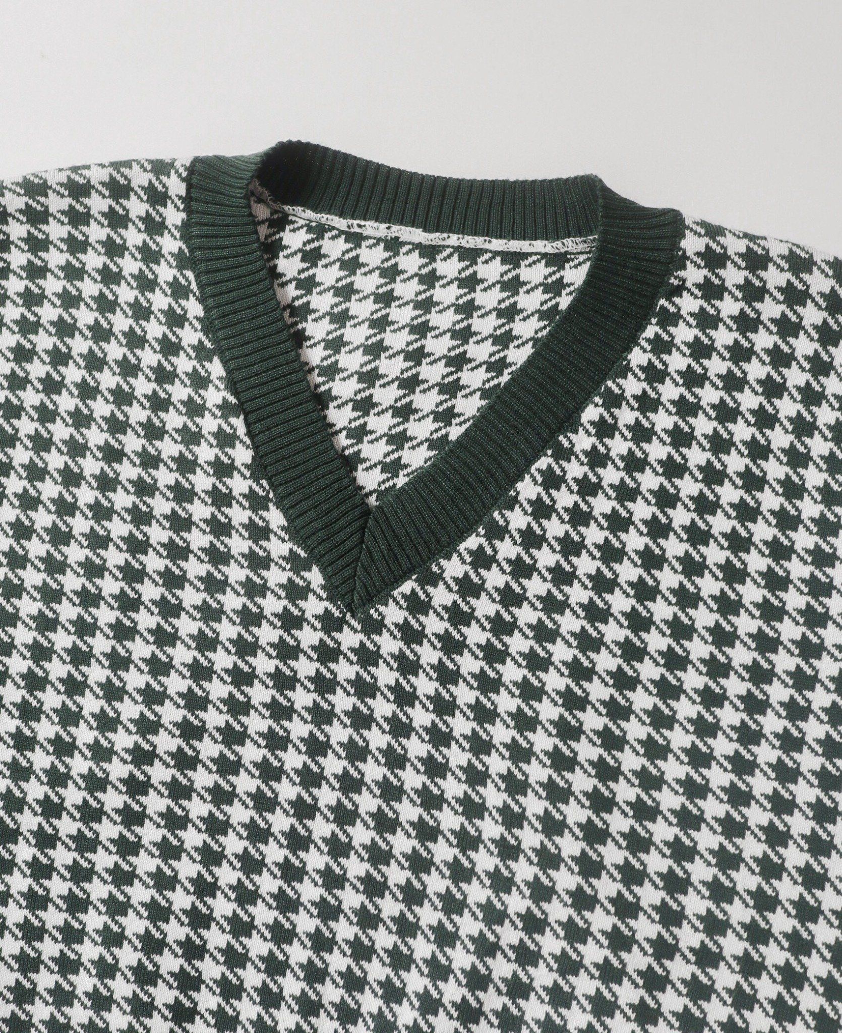 12.19.23 - VTG CROPPED KNIT VEST - SHEIN