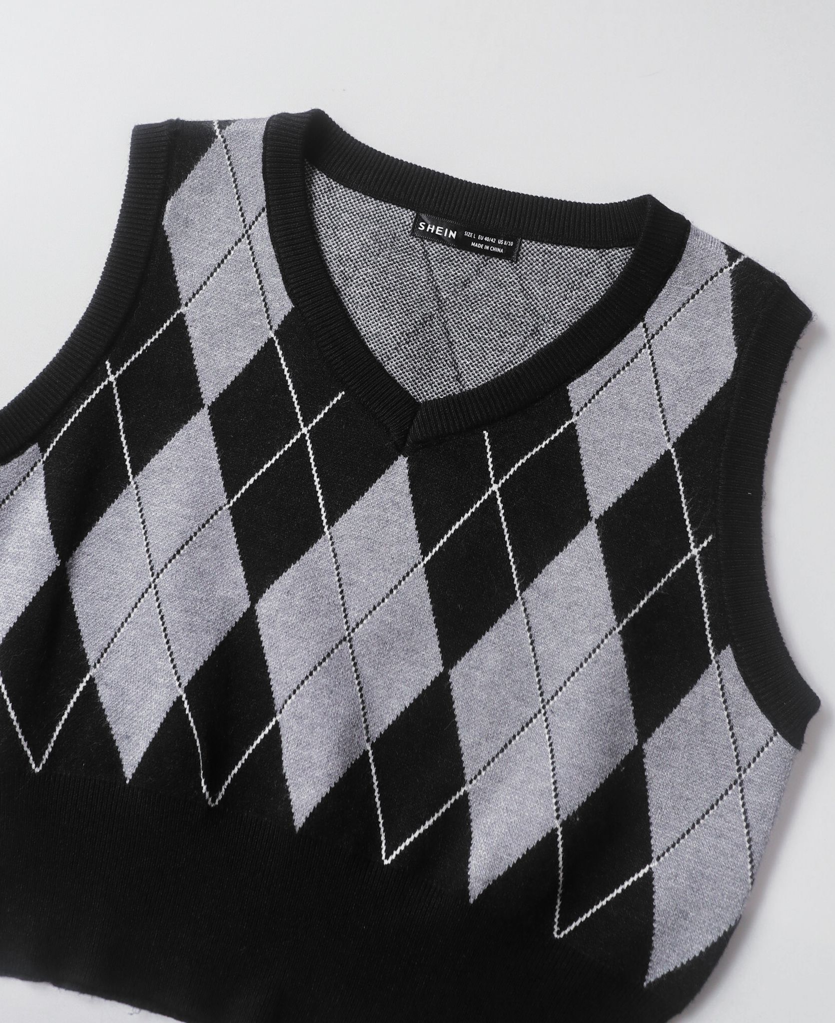 12.19.23 - VTG CROPPED KNIT VEST - SHEIN