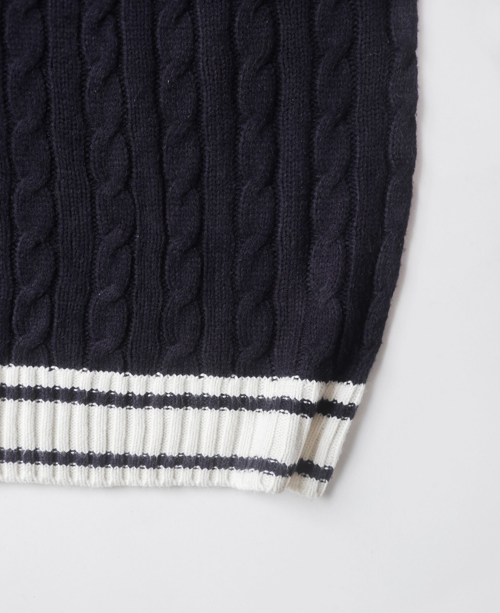 12.19.23 - VTG KNIT VEST - GU by UNIQLO
