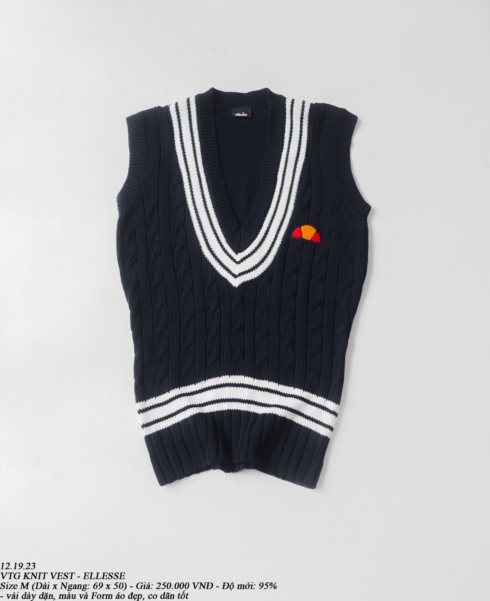 12.19.23 - VTG KNIT VEST - ELLESSE