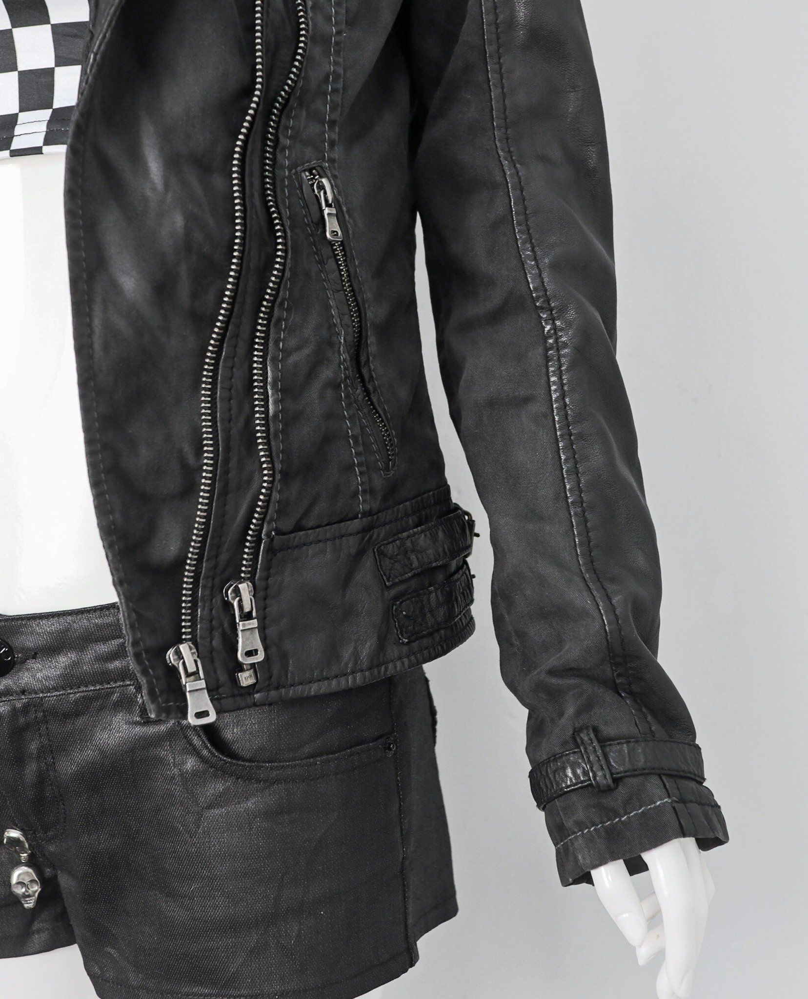 11.30.22 - VTG CROPPED BIKER JACKET - GG LADY BY JESSI NY