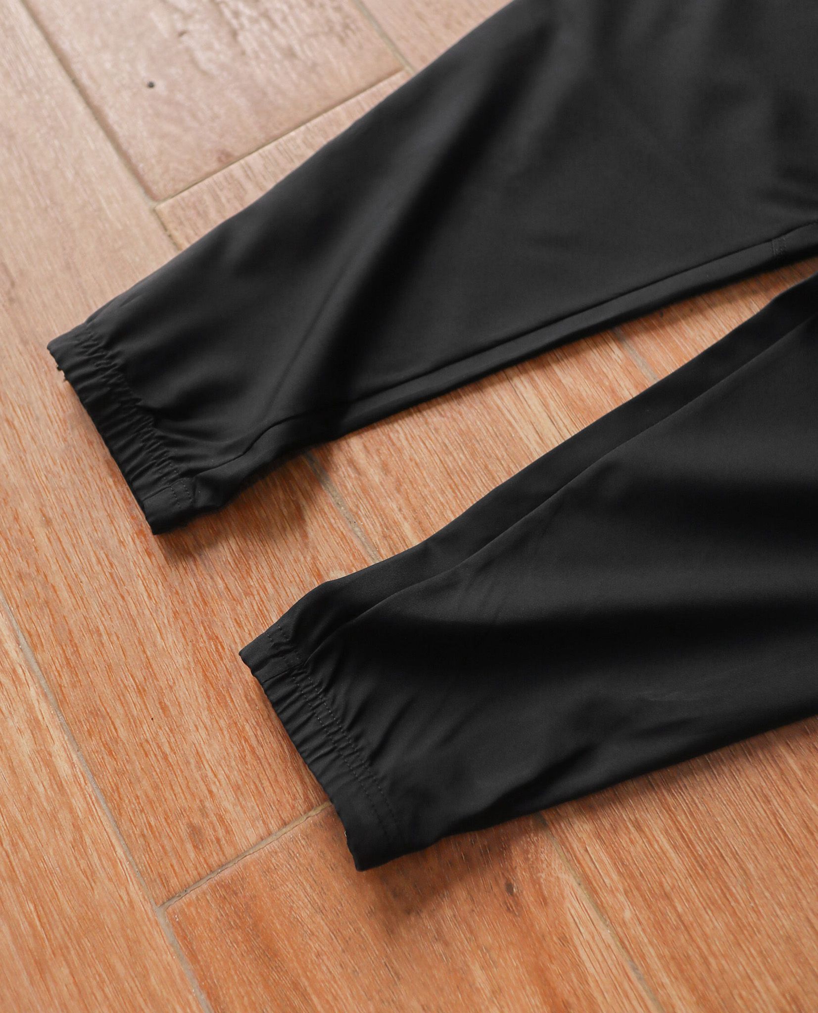 05.23.23 - VTG TRACK PANTS - NIKE RUNNING