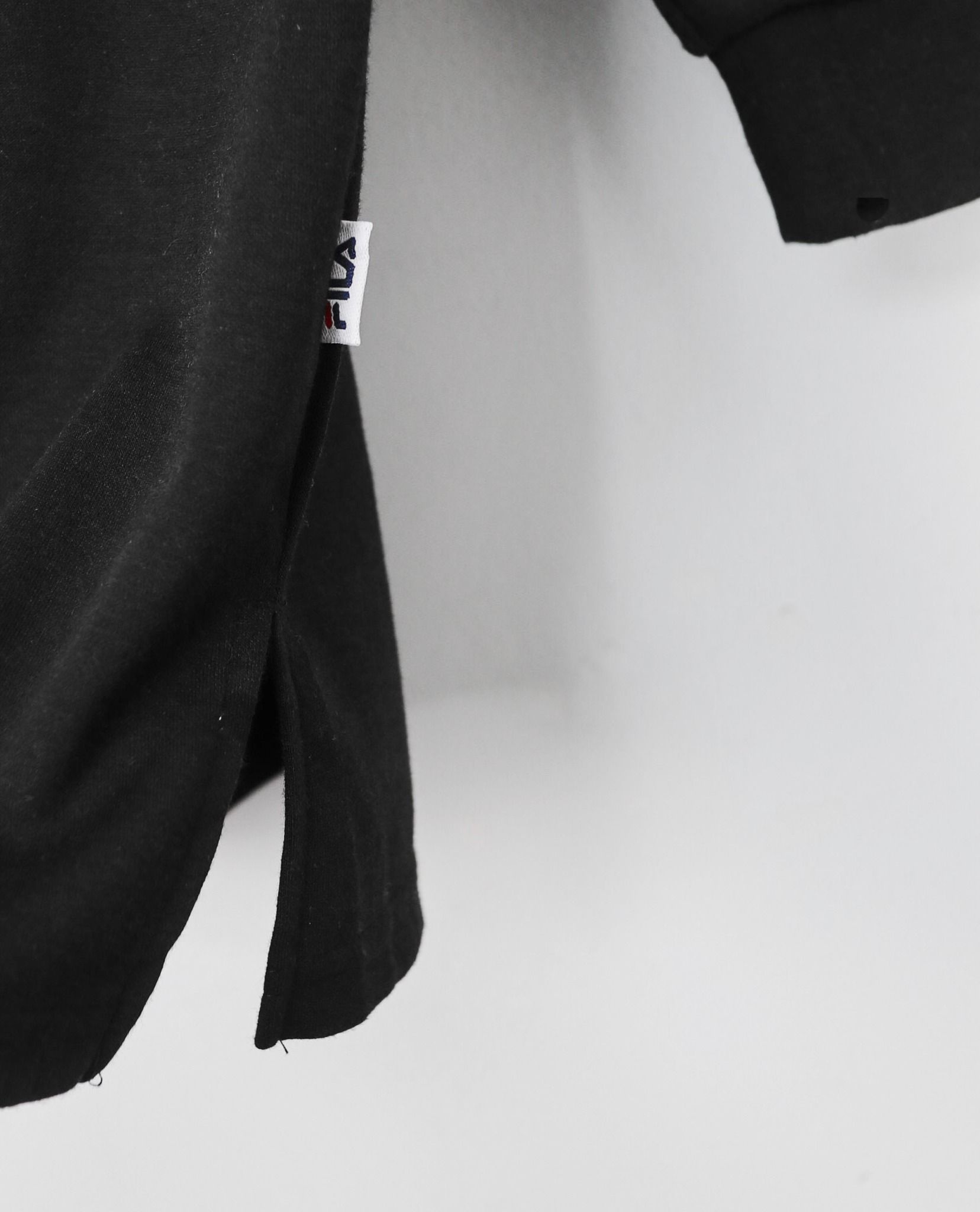 12.01.22 - VTG PULLOVER HOODIE - FILA