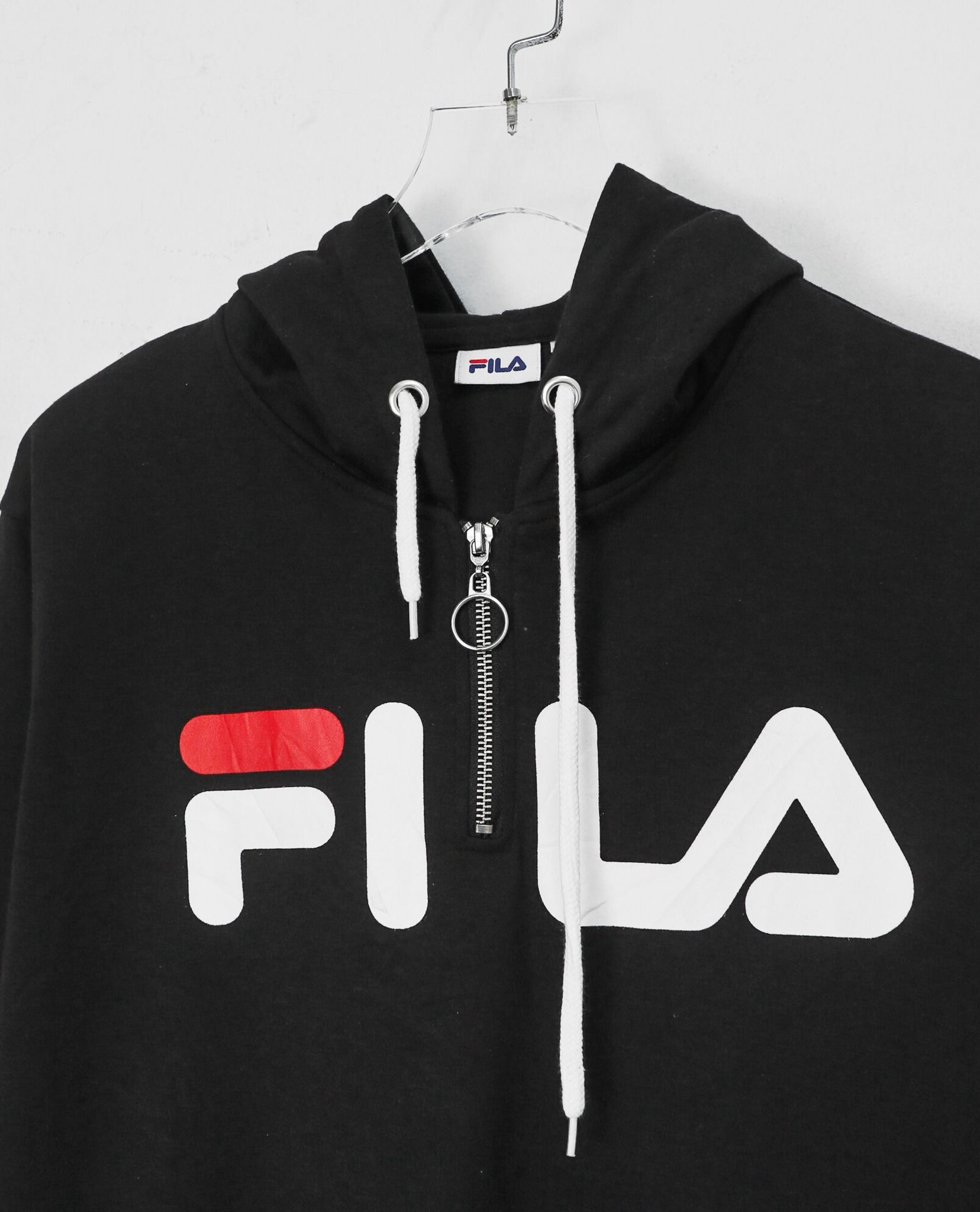 12.01.22 - VTG PULLOVER HOODIE - FILA