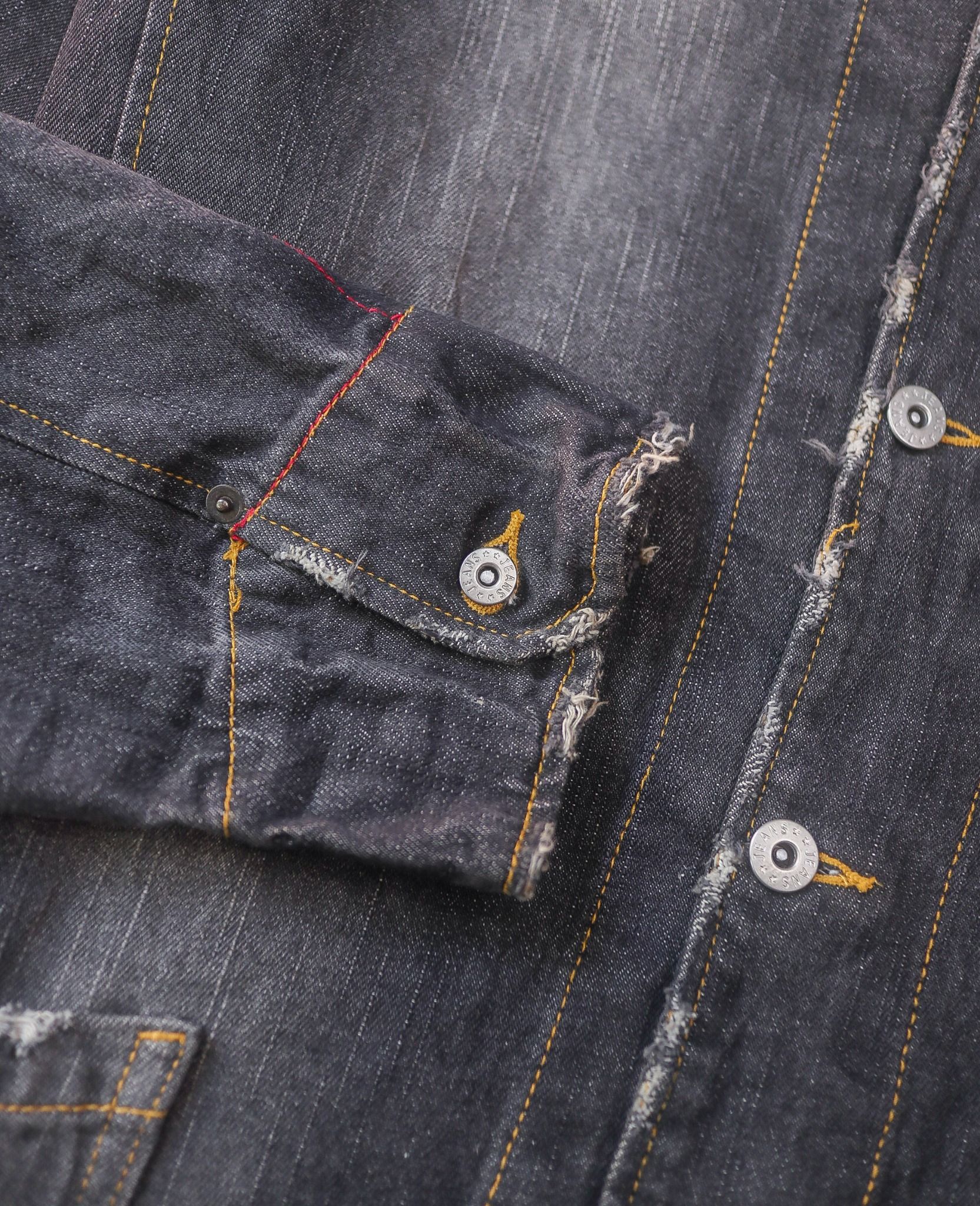 06.16.24 - VTG DENIM BLAZER JACKET - BIG SHARK