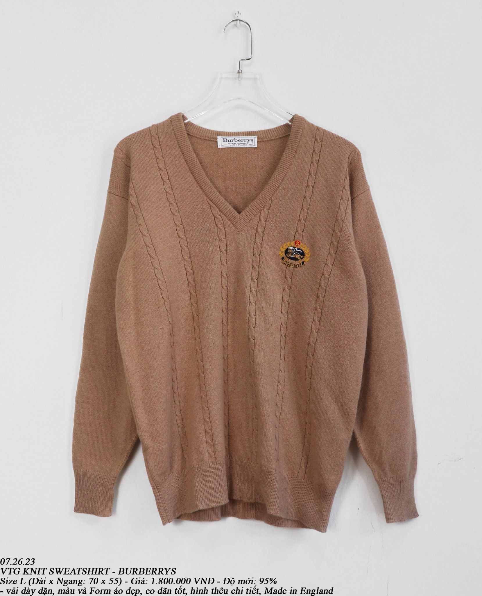 07.26.23 - VTG KNIT SWEATSHIRT - BURBERRYS
