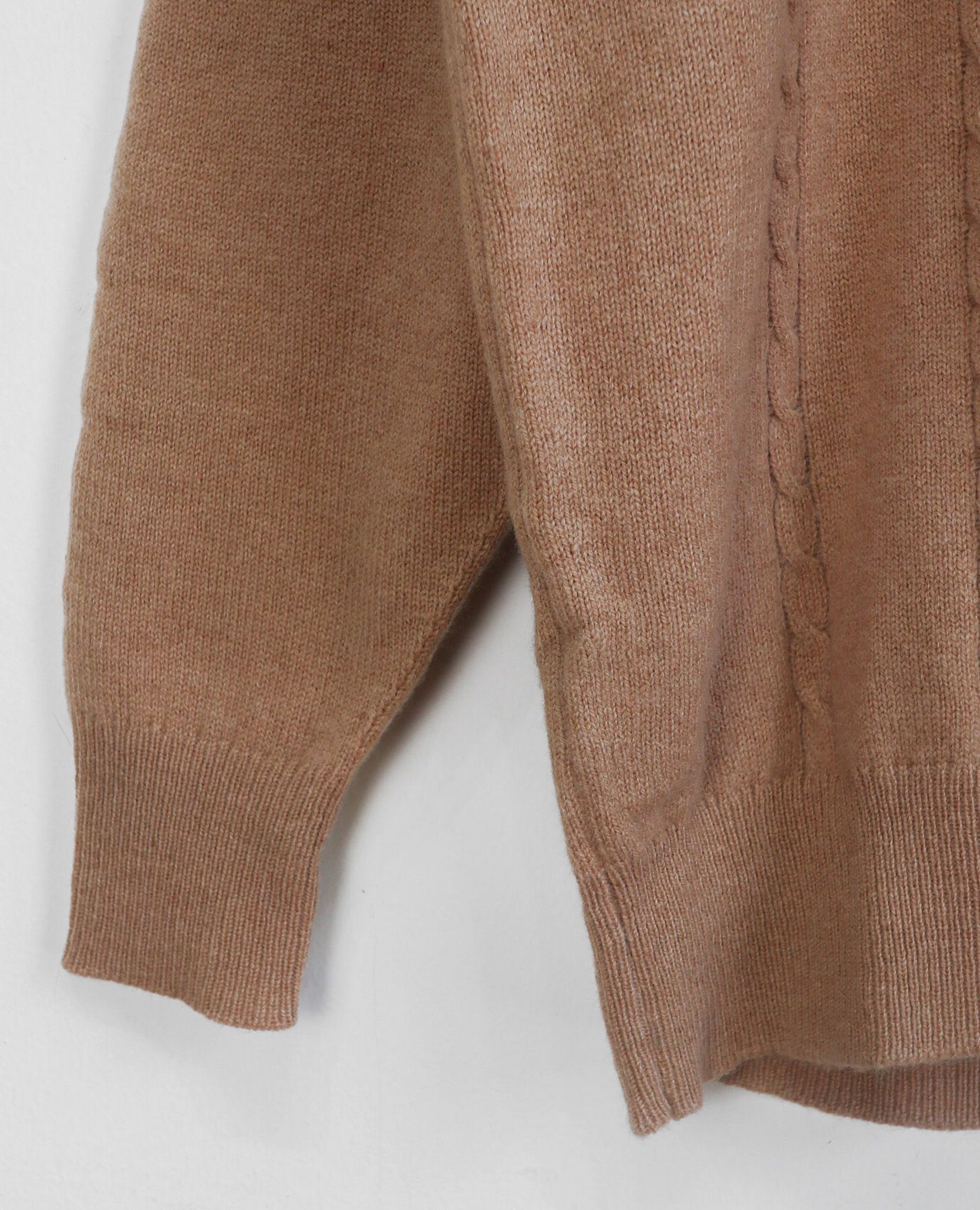 07.26.23 - VTG KNIT SWEATSHIRT - BURBERRYS