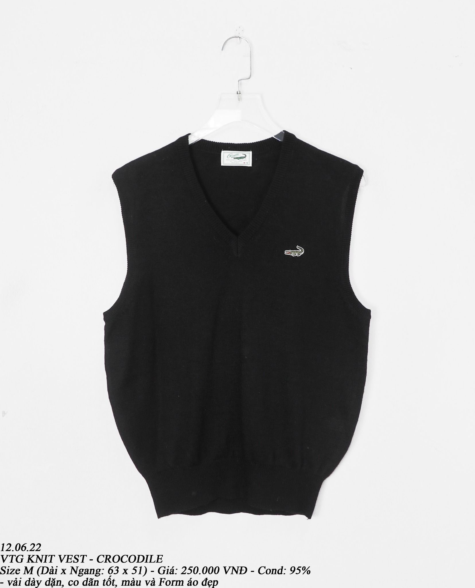 12.06.22 - VTG KNIT VEST - CROCODILE