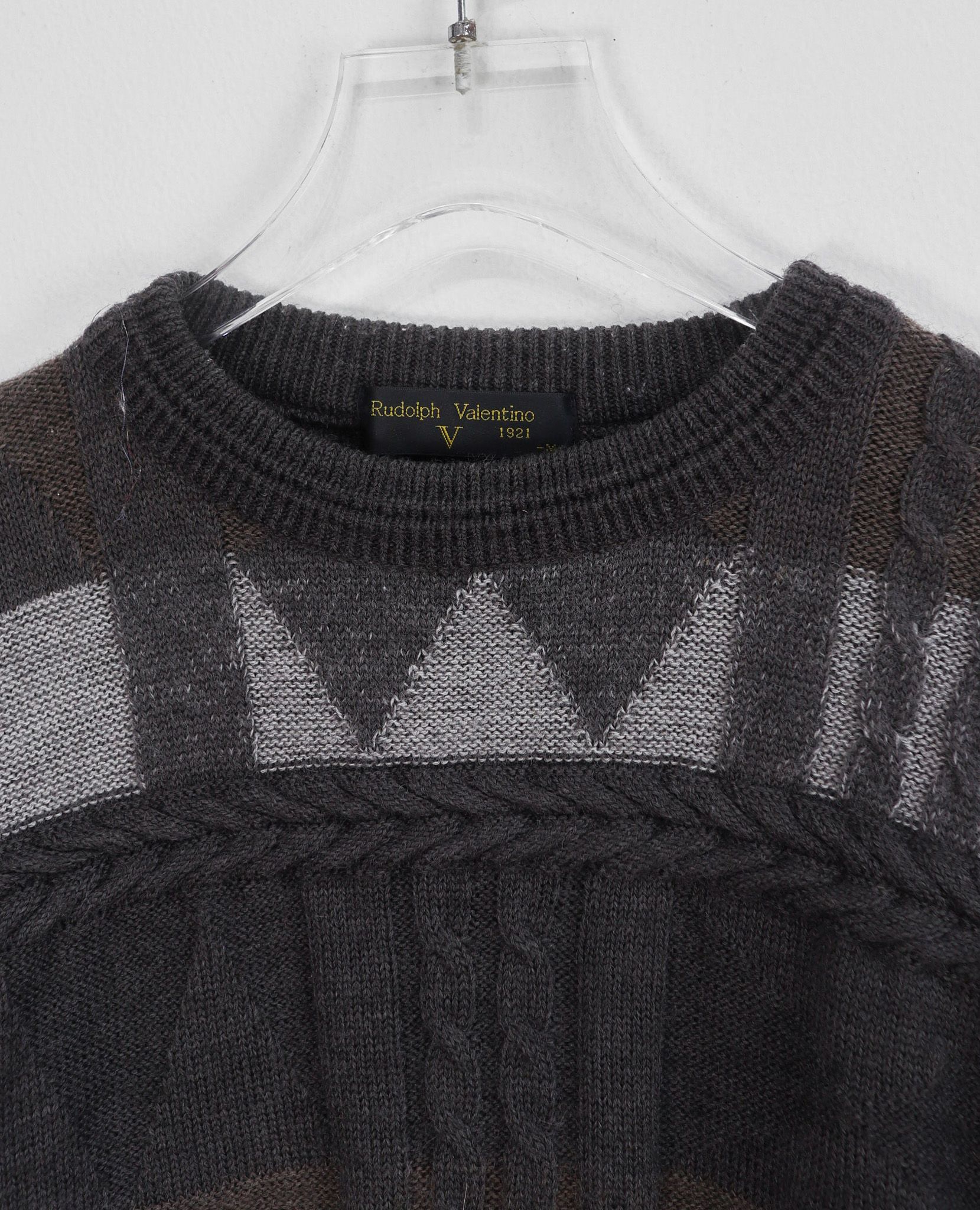 07.26.23 - VTG KNIT SWEATSHIRT - RUDOLPH VALENTINO
