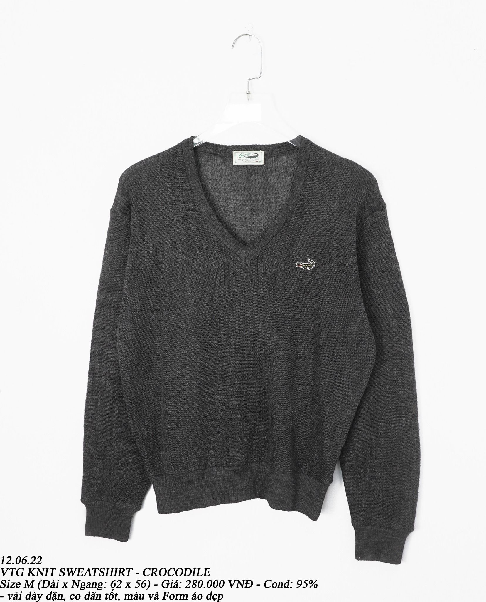 12.06.22 - VTG KNIT SWEATSHIRT - CROCODILE