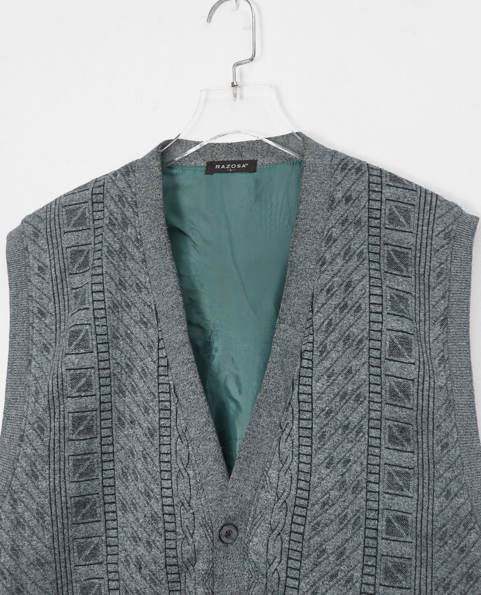 12.06.22 - VTG KNIT VEST - RAZOSA
