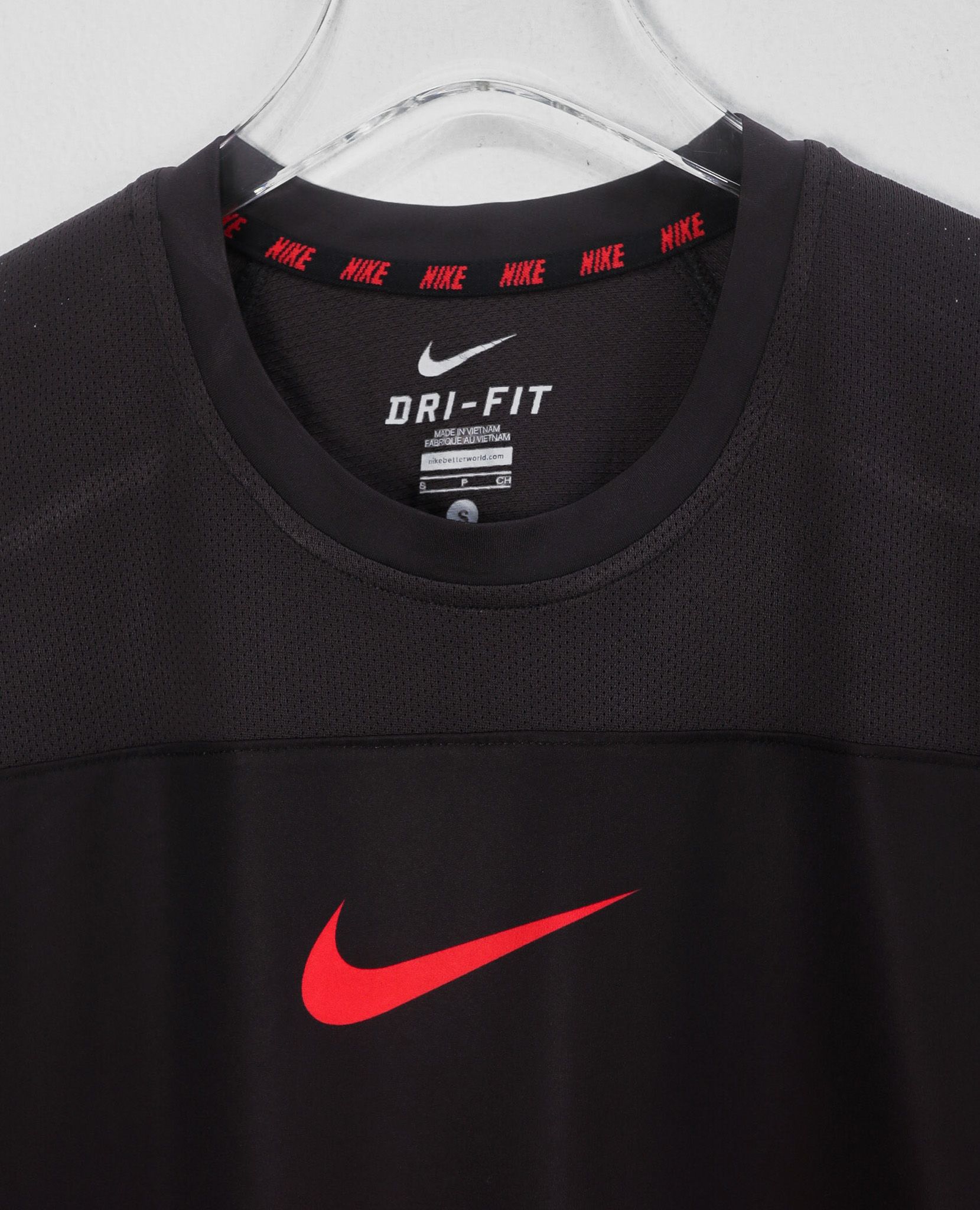 08.01.23 - VTG JERSEY SPORT T-SHIRT - NIKE