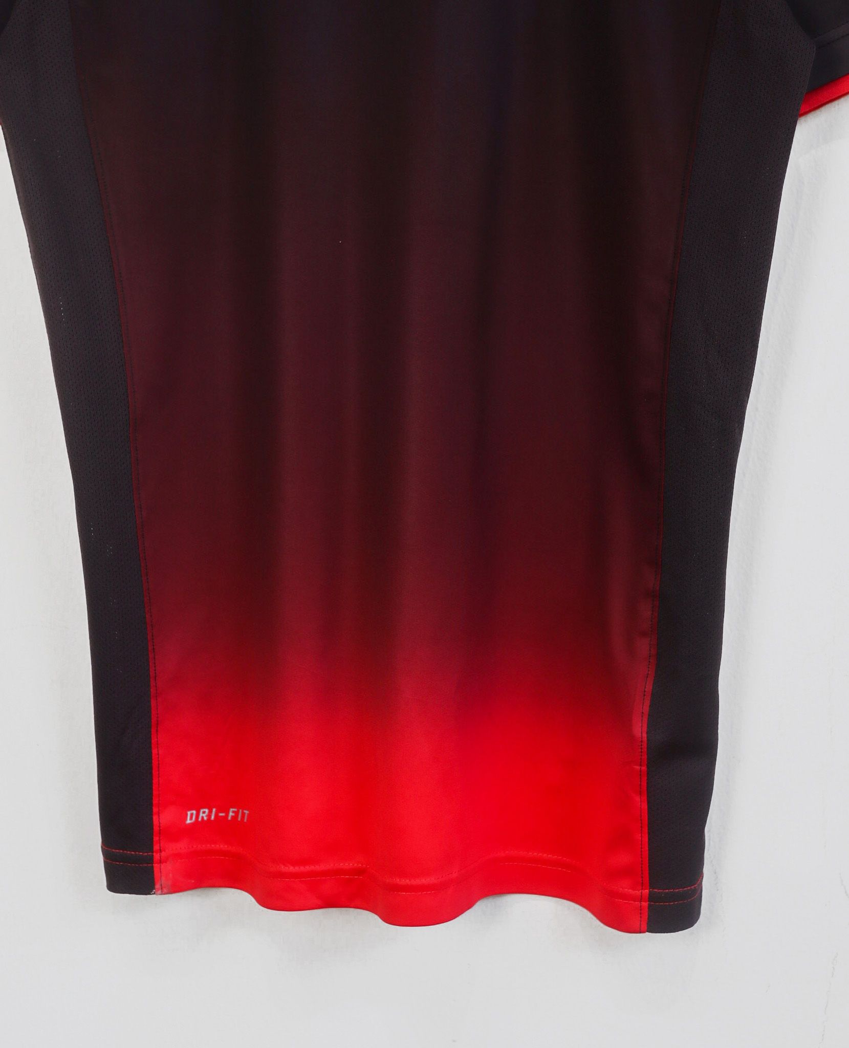 08.01.23 - VTG JERSEY SPORT T-SHIRT - NIKE