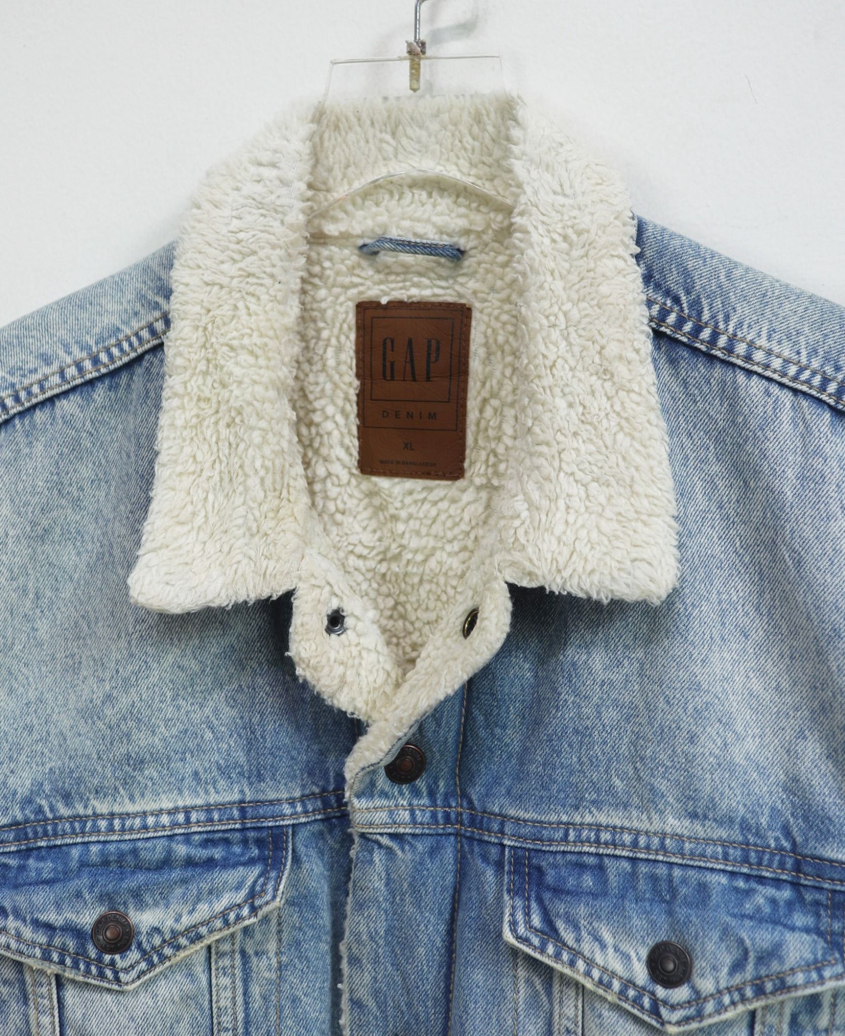 12.11.23 - VTG SHERPA LINED DENIM JACKET - GAP