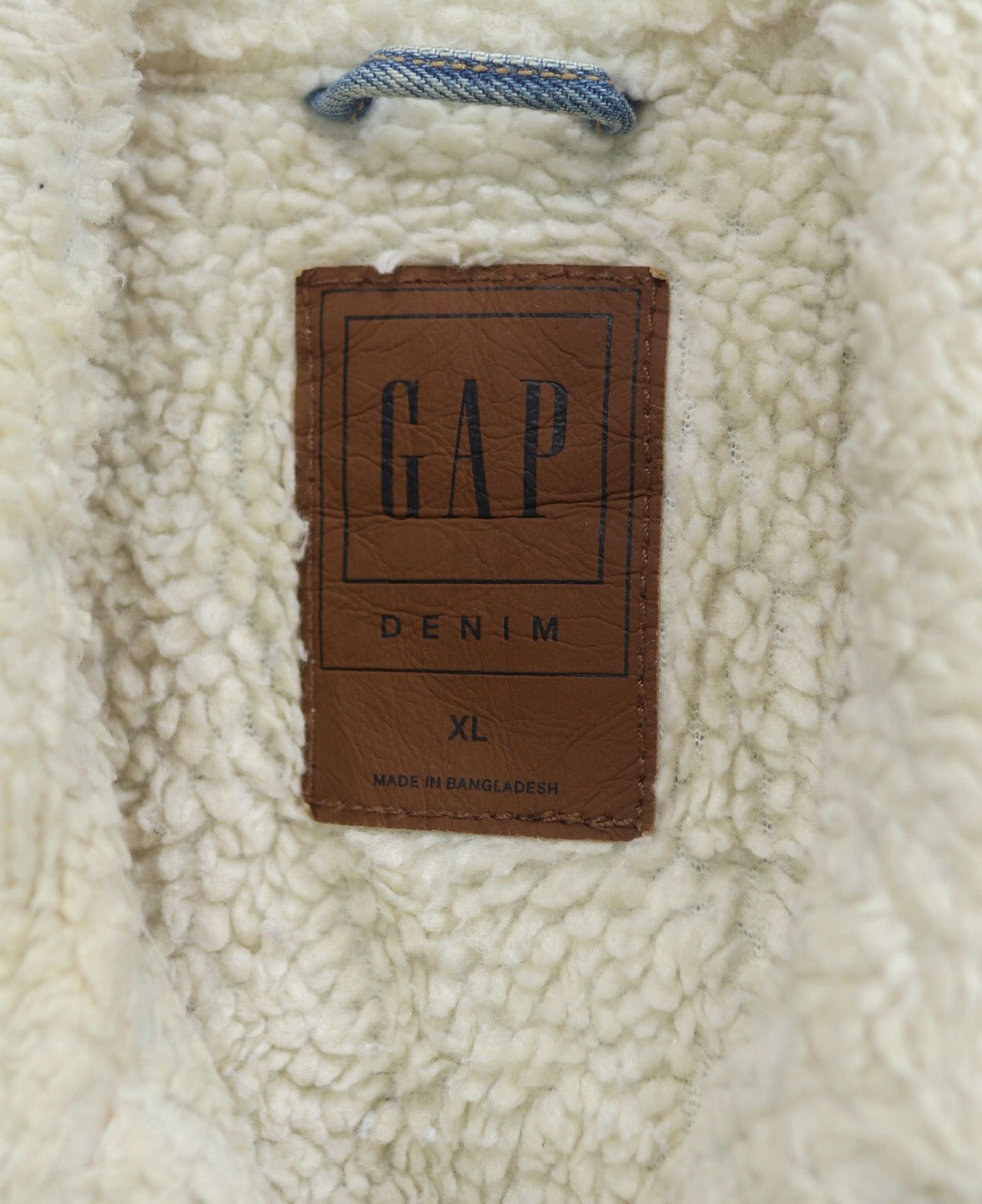 12.11.23 - VTG SHERPA LINED DENIM JACKET - GAP
