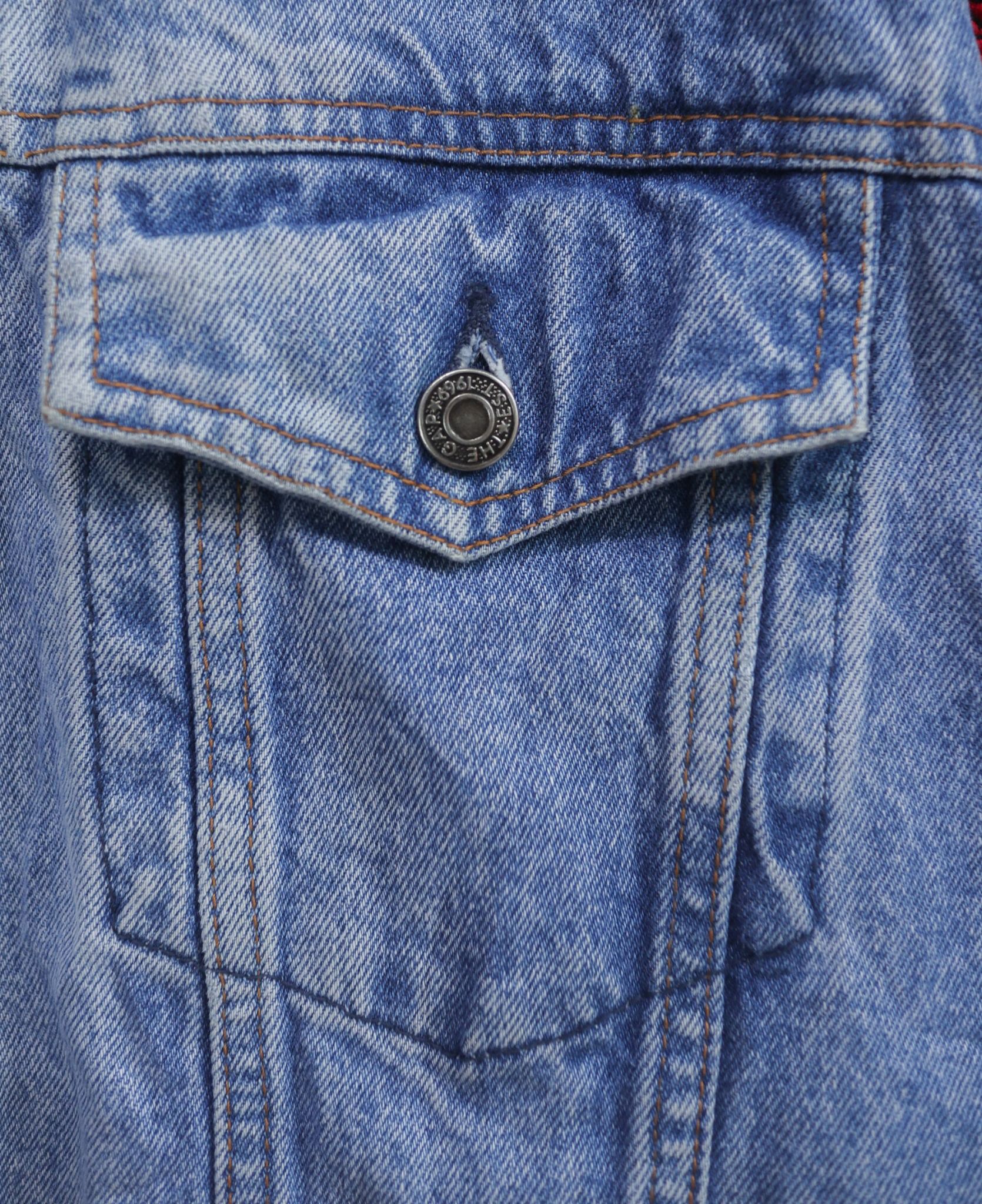 12.11.23 - VTG CROPPED BOXY DENIM JACKET - GAP