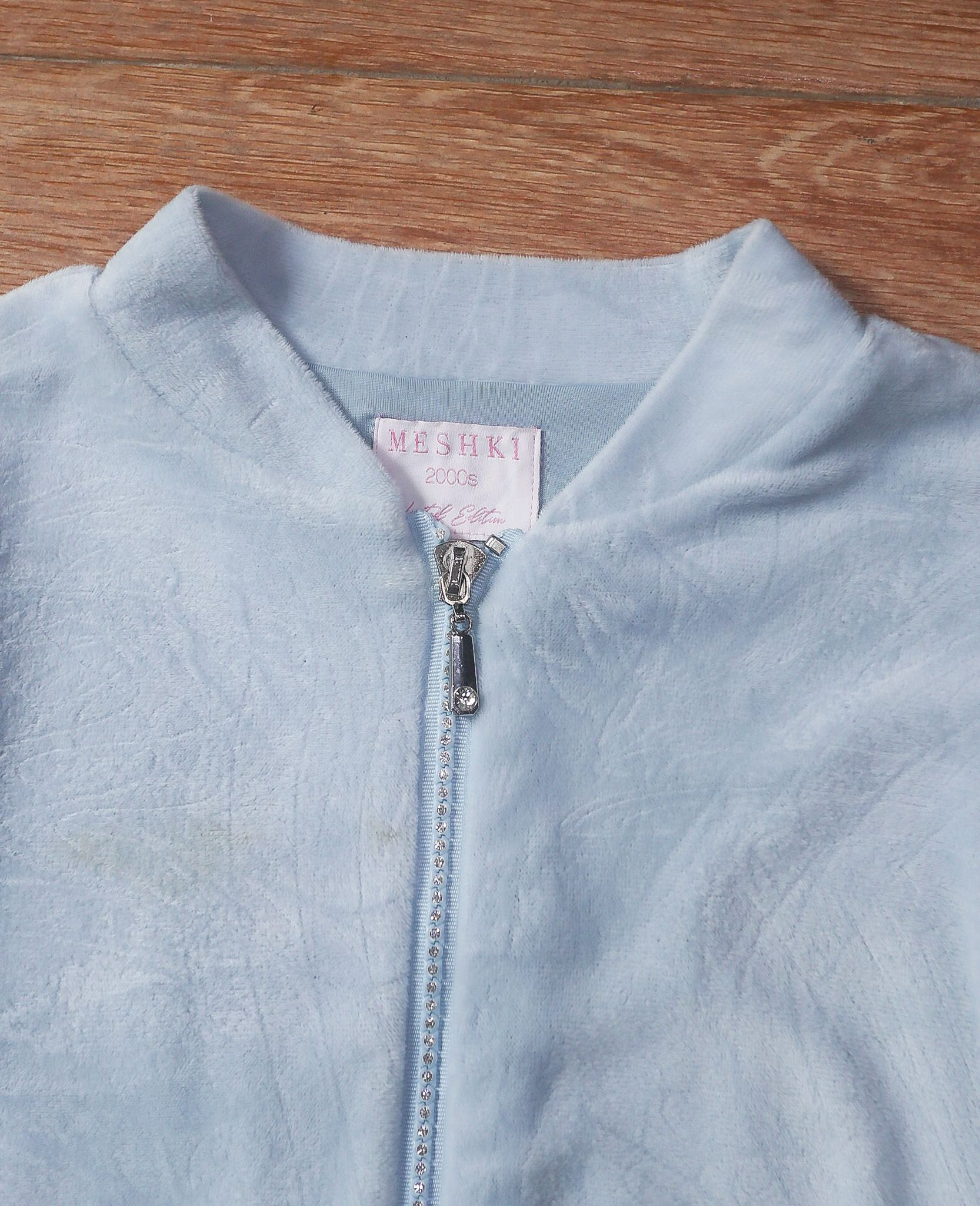 06.24.24 - VTG CROPPED VELVET JACKET - MESHKI 2000s