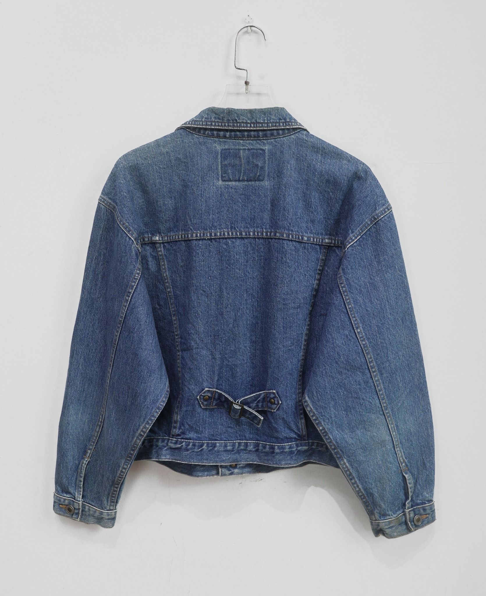 12.11.23 - VTG CROPPED BOXY DENIM JACKET - BIG JOHN 90s