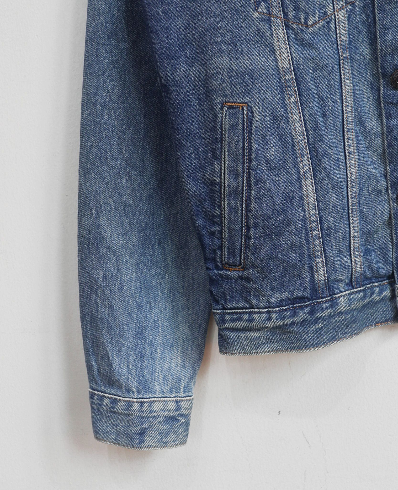 12.27.23 - VTG DENIM JACKET - GAP DENIM