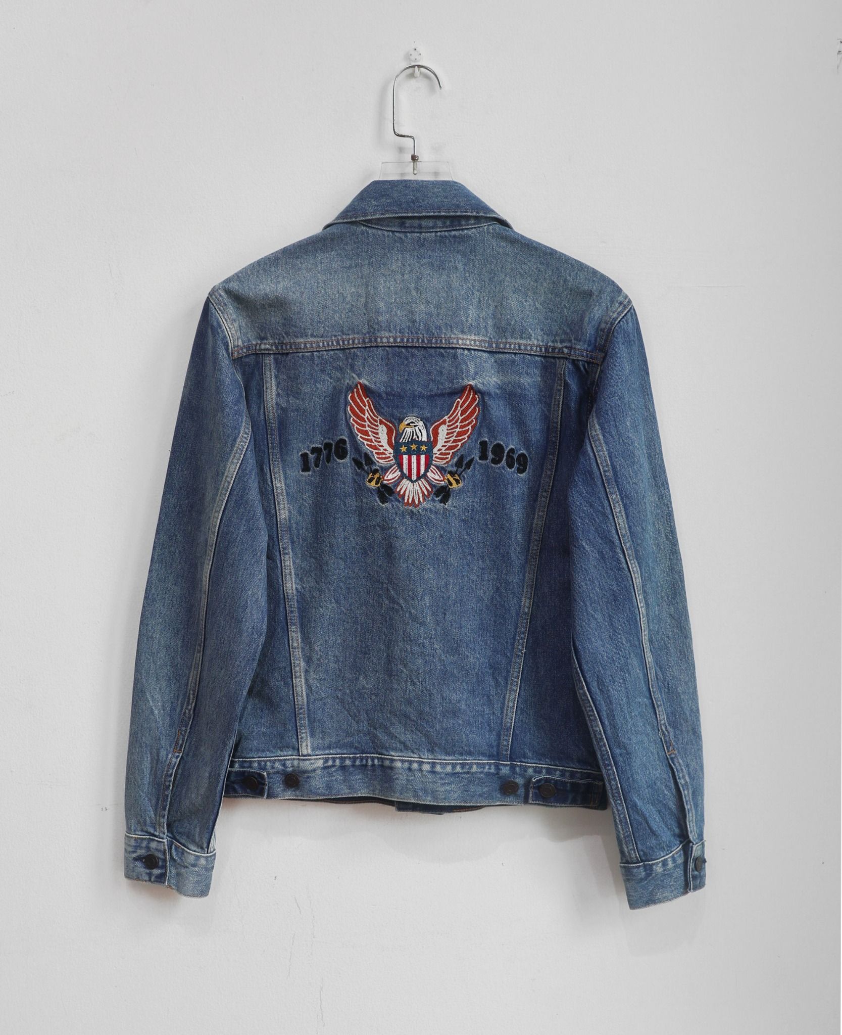 12.27.23 - VTG DENIM JACKET - GAP DENIM