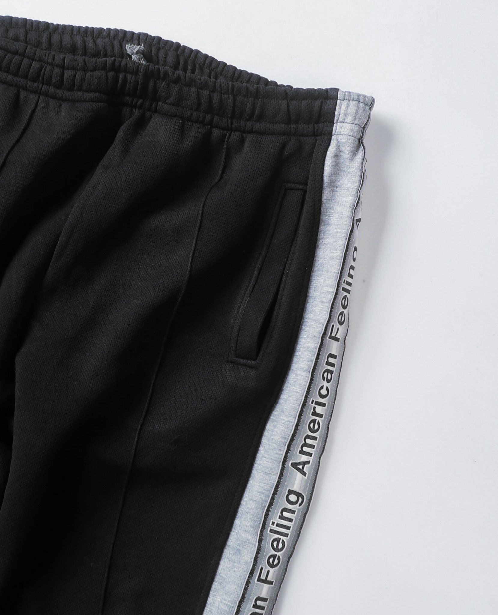 05.28.23 - VTG TRACK PANTS - AMERICAN FEELING
