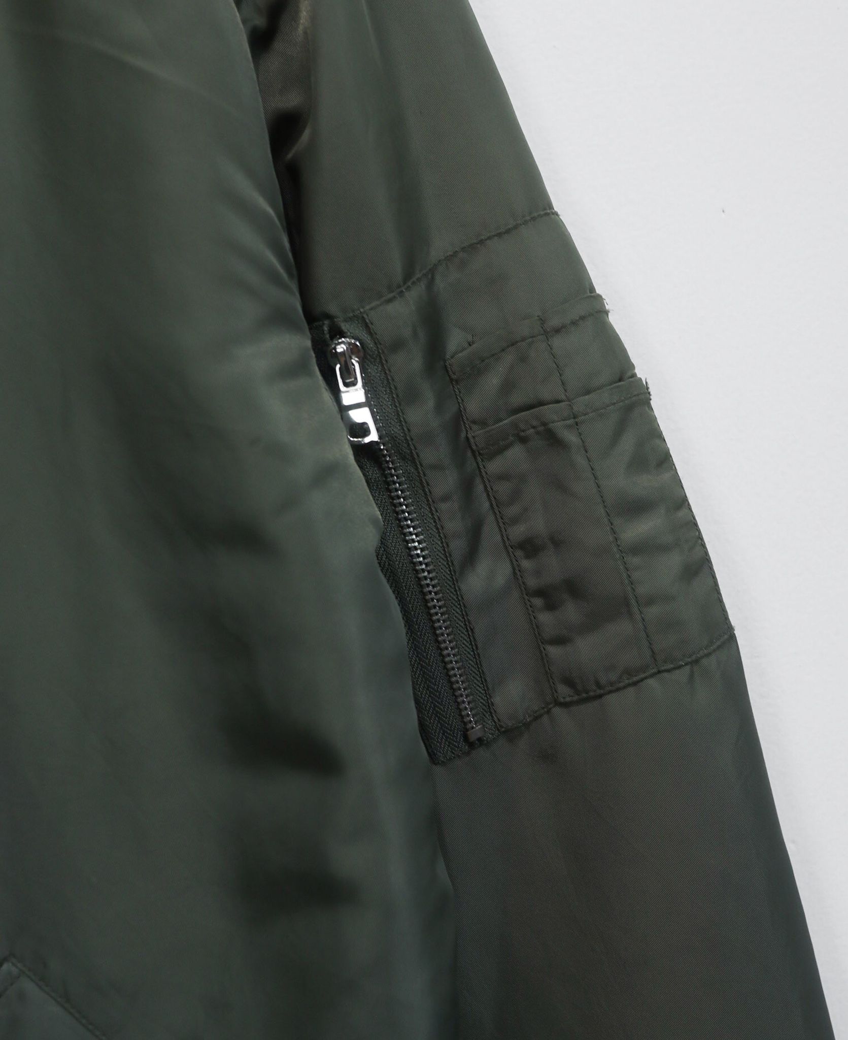 12.14.23 - VTG BOMBER JACKET - FOREVER 21 MEN