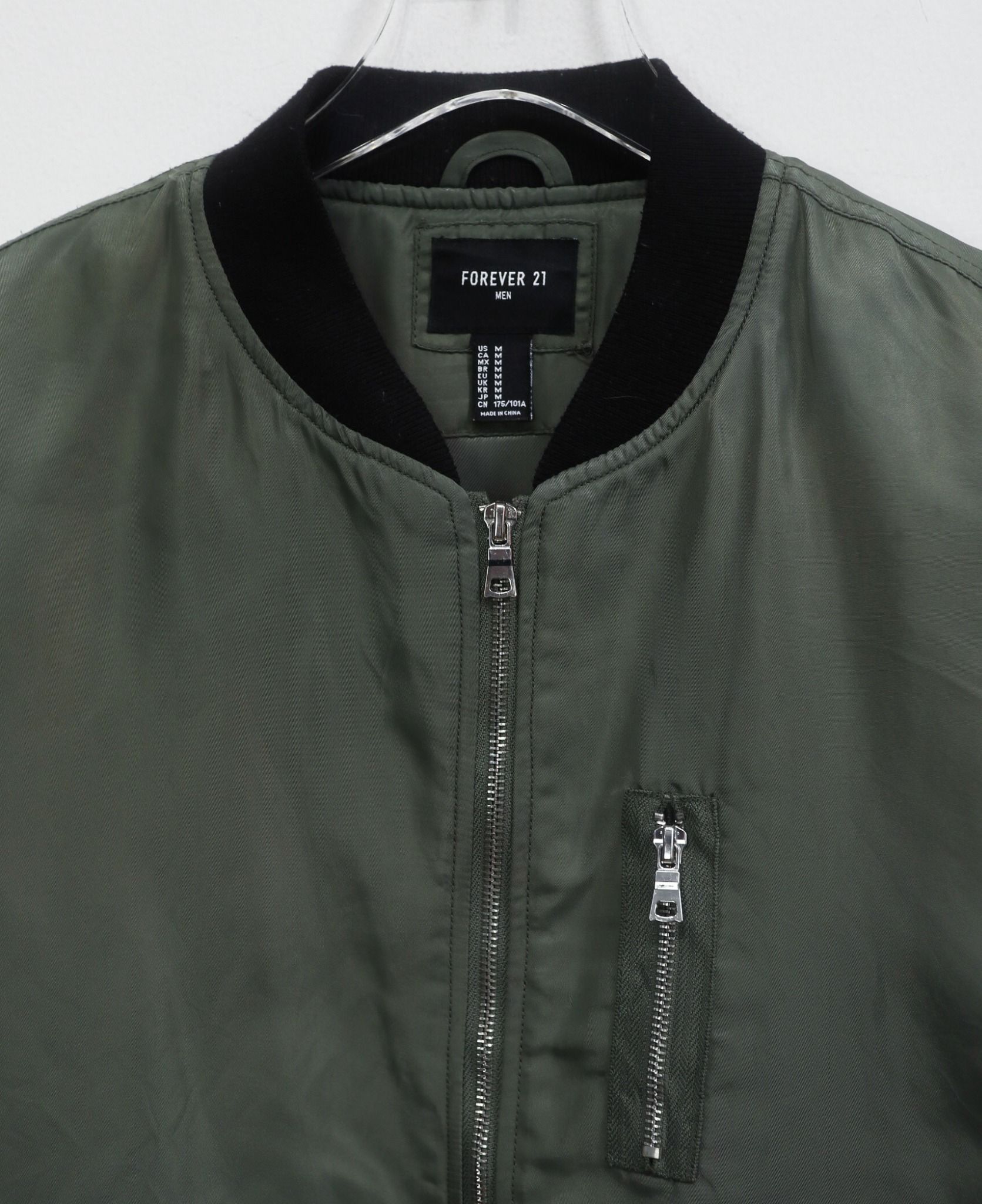 12.14.23 - VTG BOMBER JACKET - FOREVER 21 MEN