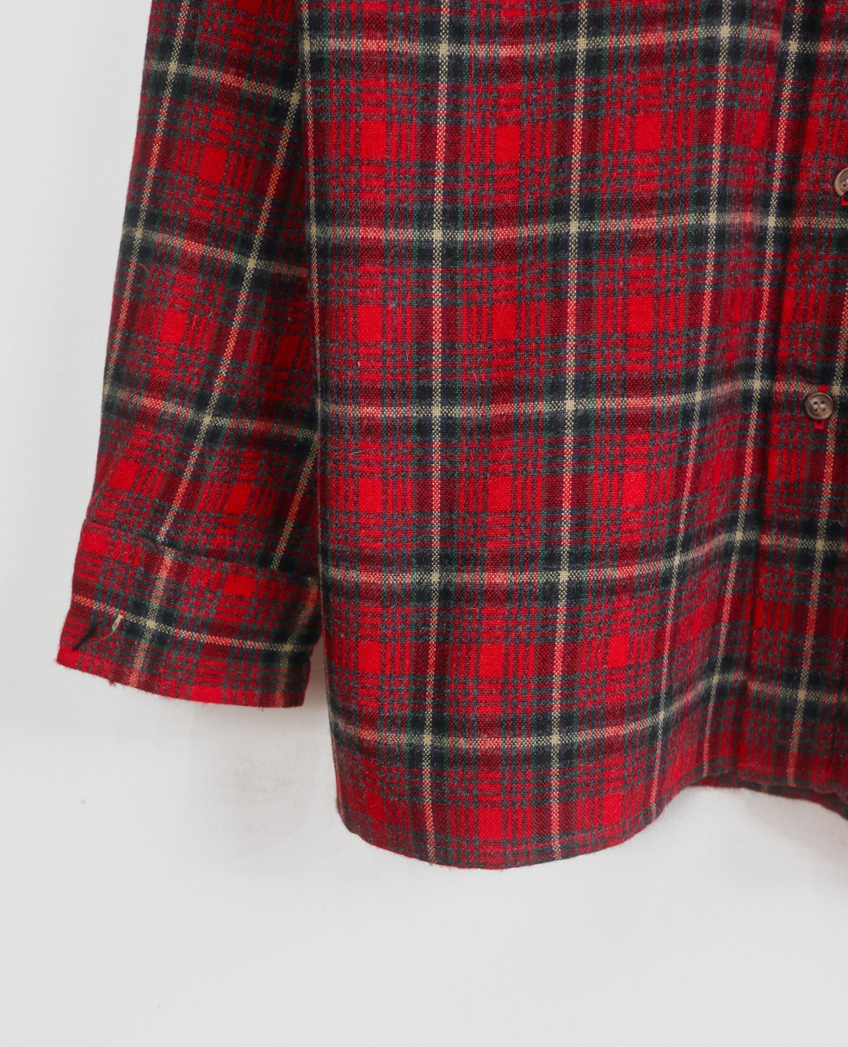 10.10.23 - VTG FLANNEL BUTTON UP SHIRT - CLAYBROOKE
