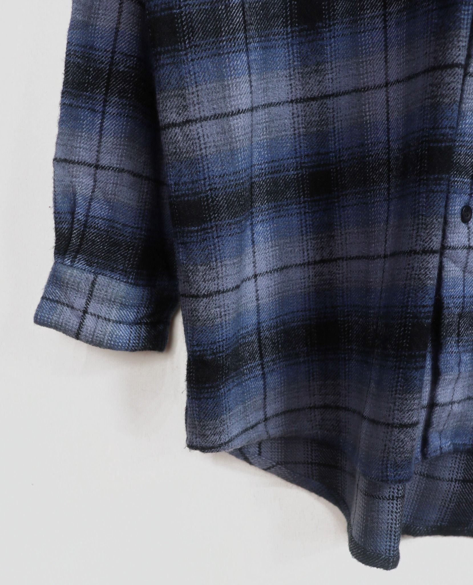 10.10.23 - VTG FLANNEL BUTTON UP SHIRT - BAYLEAF