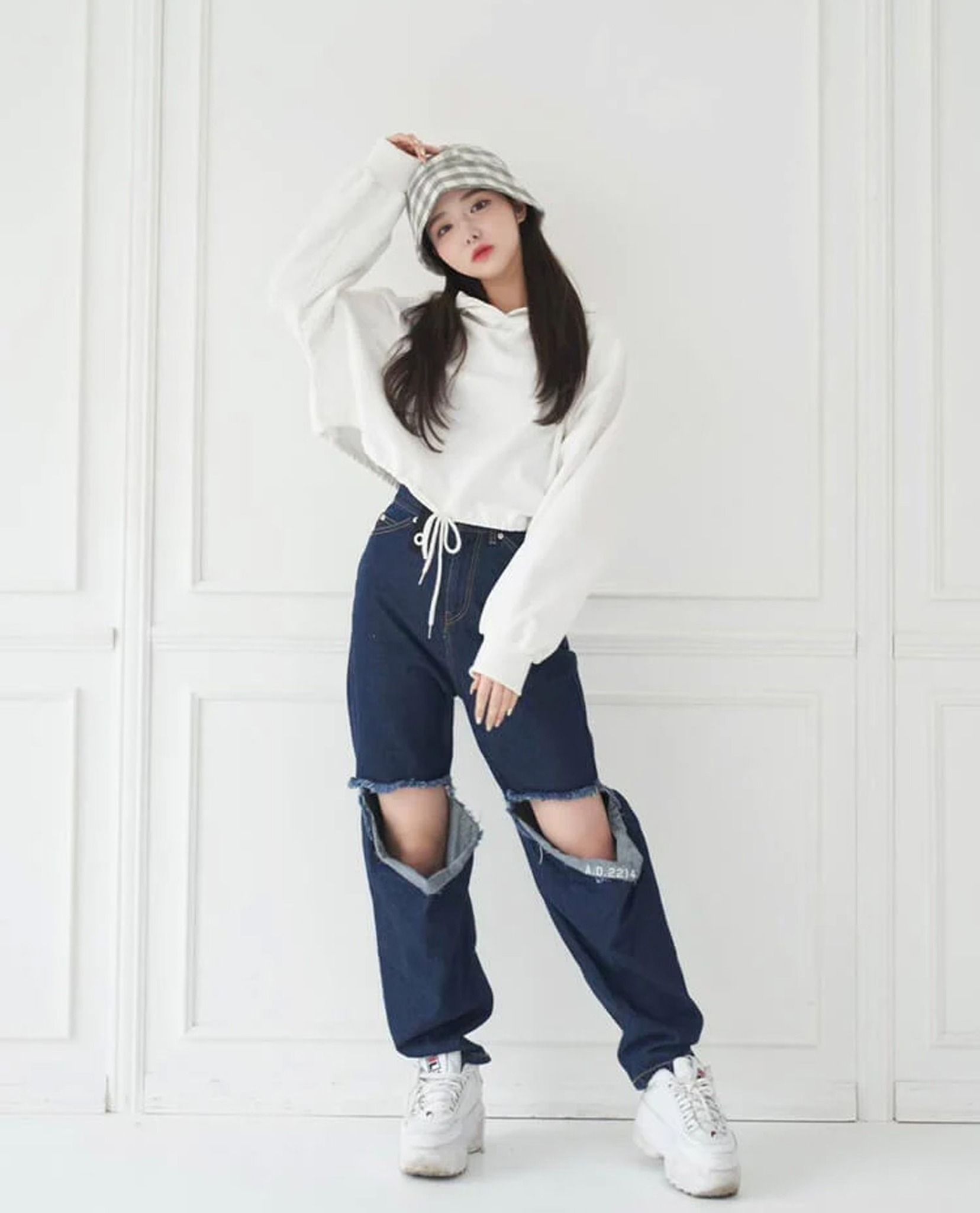 12.08.22 - VTG CROPPED PULLOVER HOODIE - NATURAL COUTURE