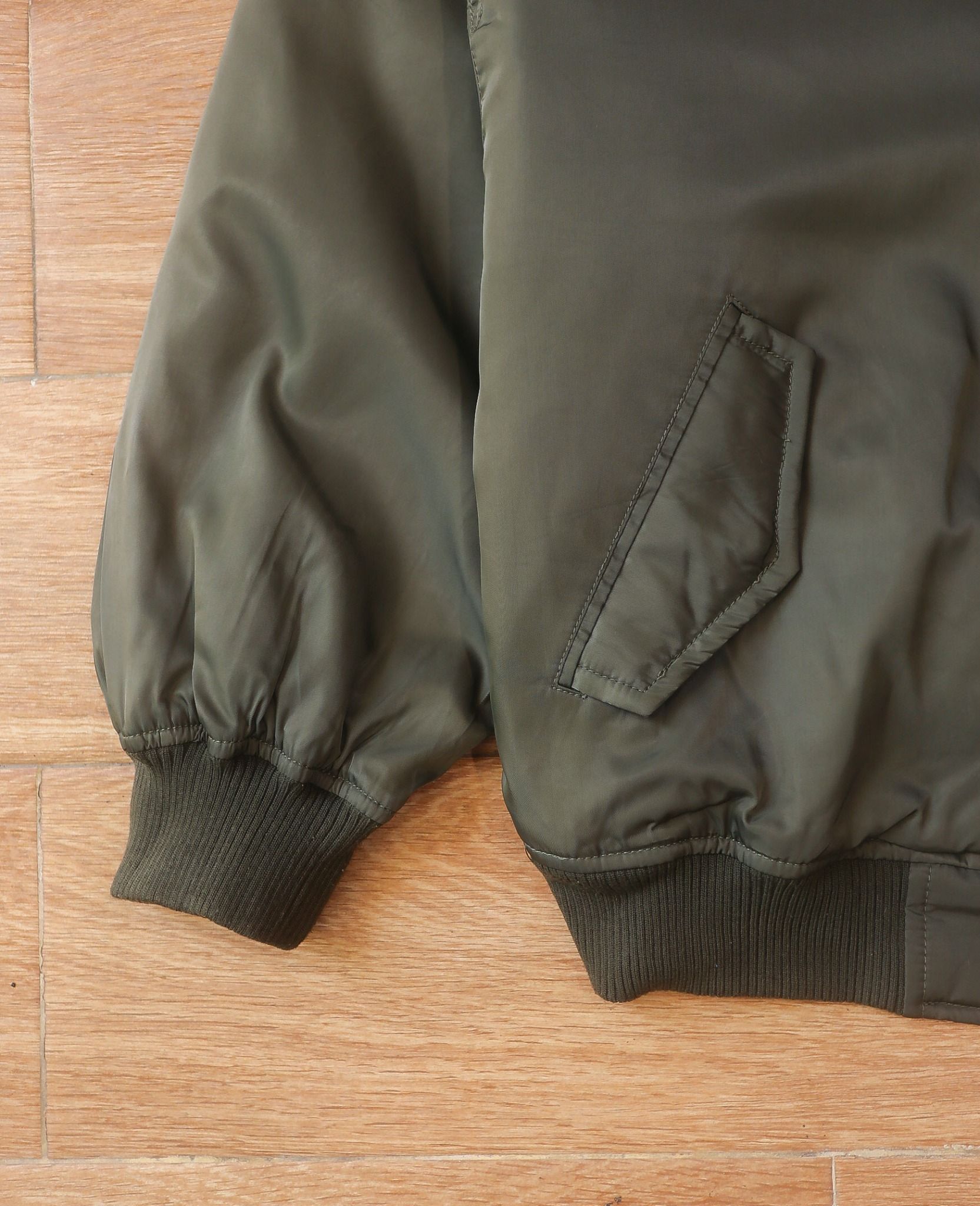 06.30.24 - VTG CROPPED BOMBER JACKET - HUNCH