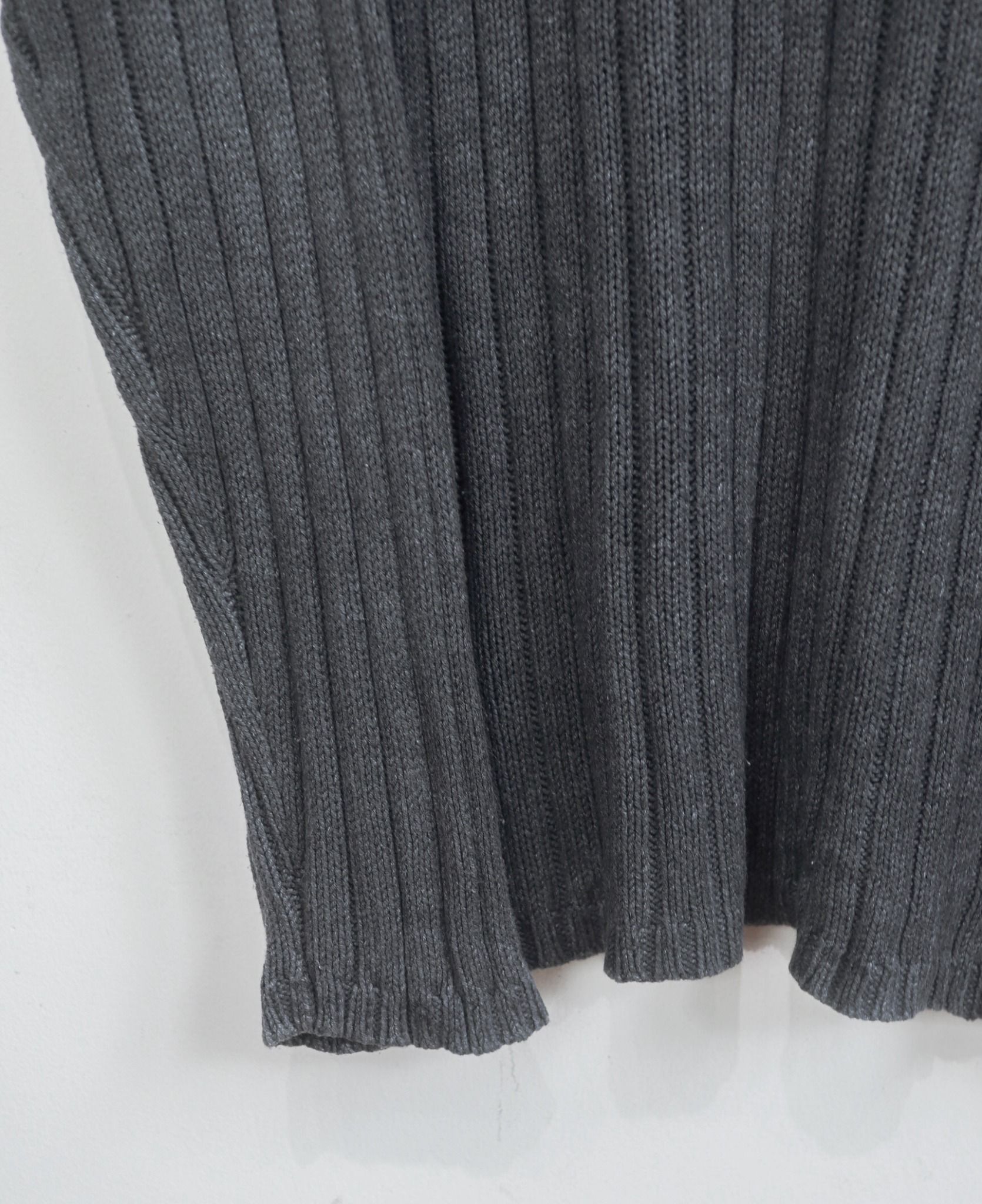 12.17.23 - VTG KNIT SWEATSHIRT - UNIQLO