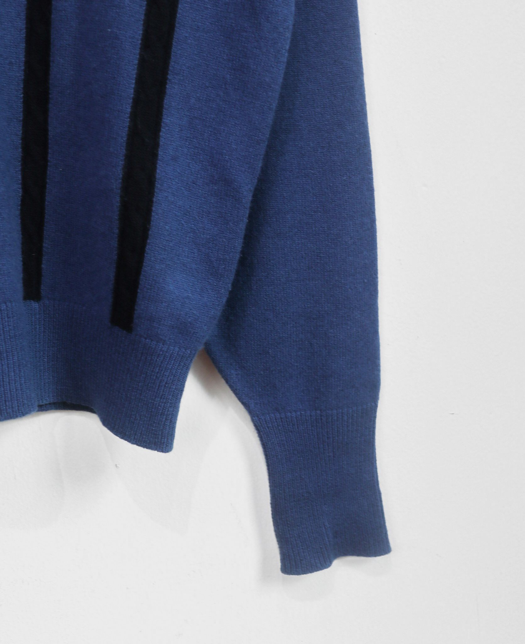 12.17.23 - VTG KNIT SWEATSHIRT - BAY HILL CLASSIC