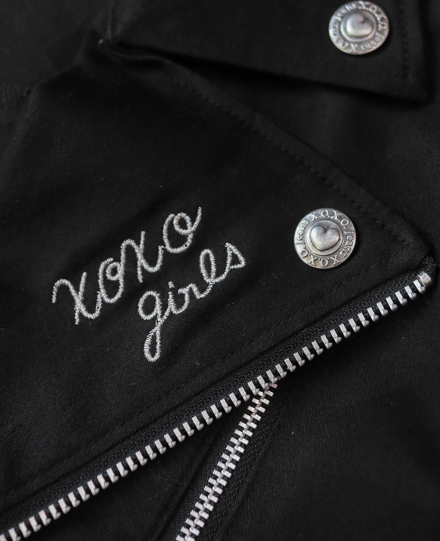 07.06.24 - VTG CROPPED BIKER DENIM JACKET - XOXO GIRLS