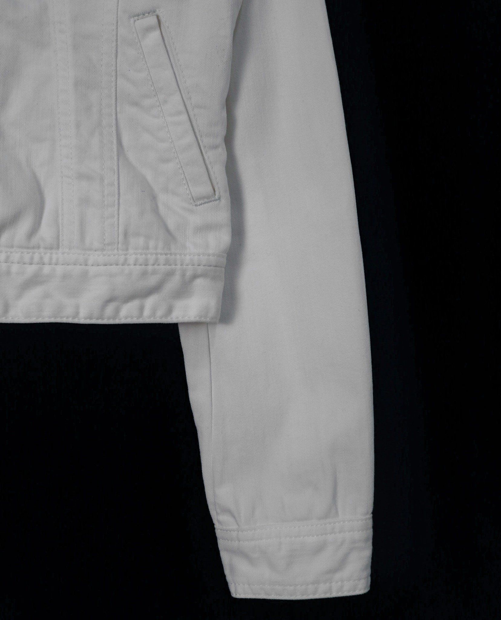 07.04.23 - VTG CROPPED DENIM JACKET - GUESS