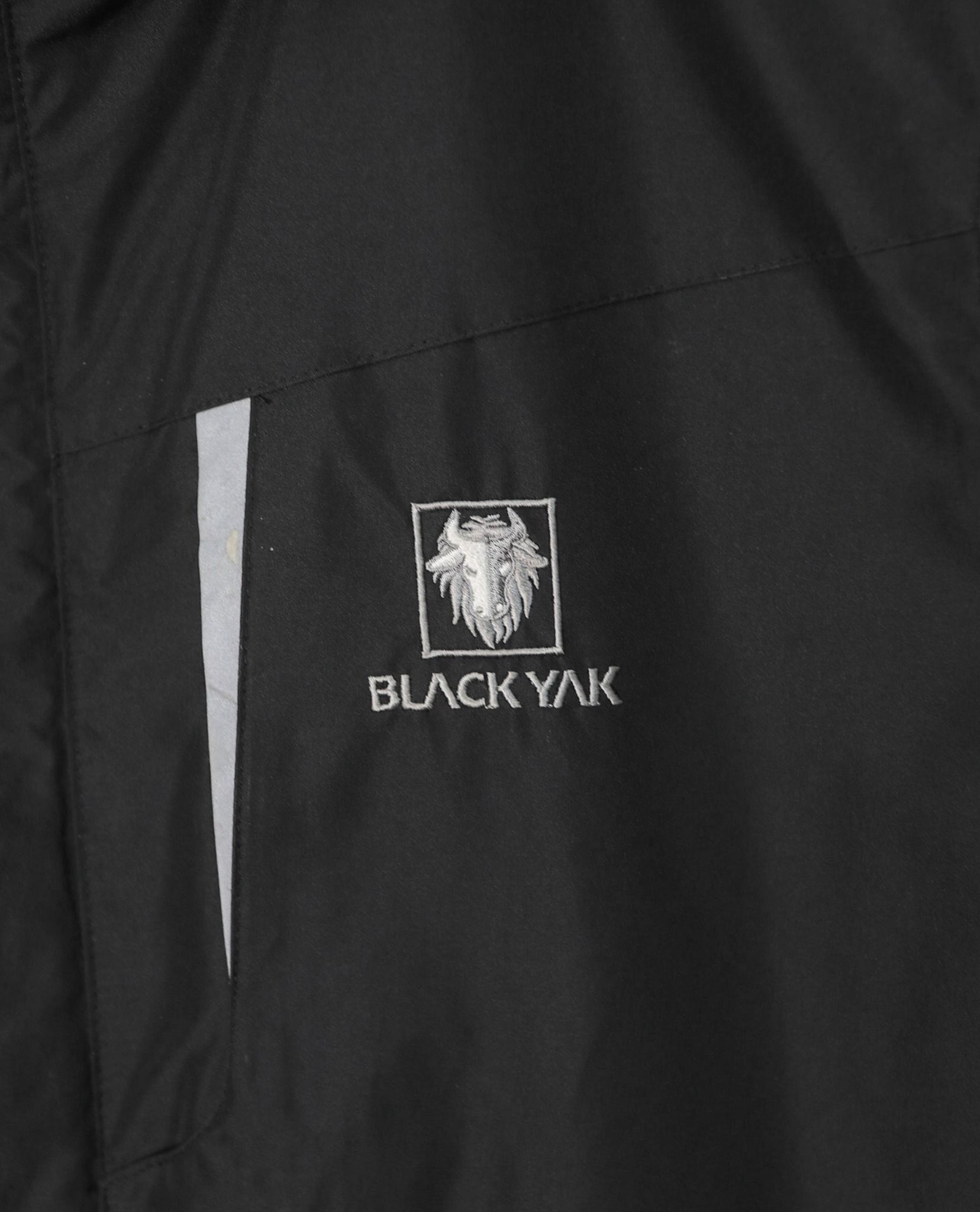 12.11.22 - VTG WINDBREAKER JACKET - BLACK YAK