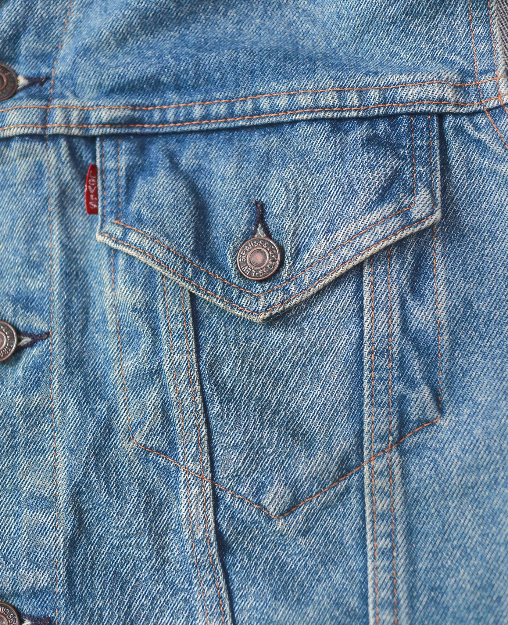 07.10.24 - VTG DENIM VEST JACKET - LEVI'S 90s