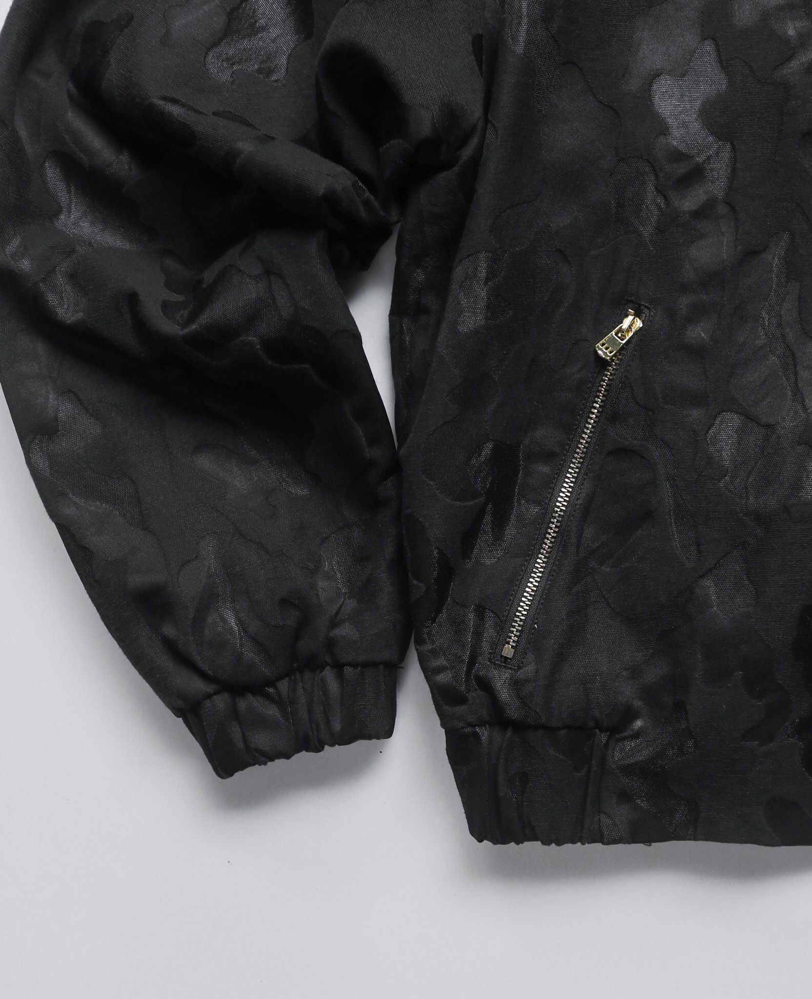 01.12.24 - VTG CROPPED HOODED JACKET - LJ BLACK