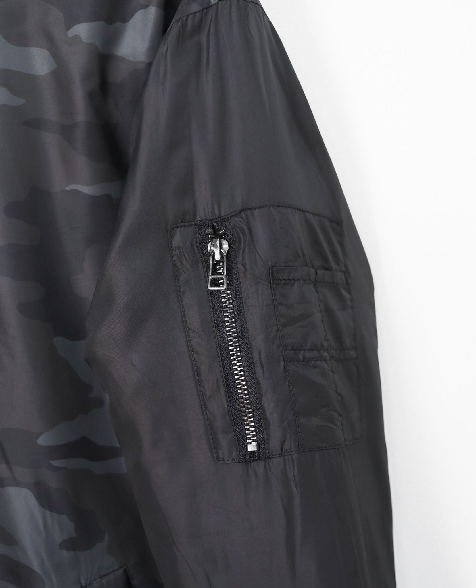 12.11.22 - VTG BOMBER JACKET - HALHAM