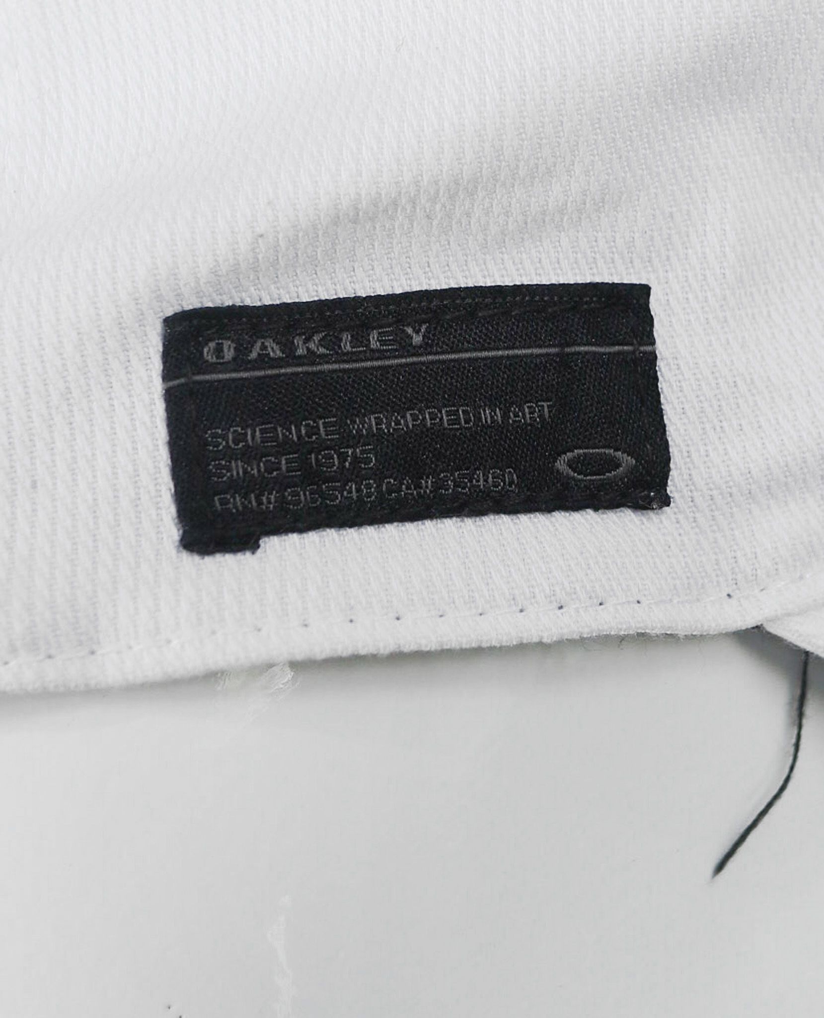 08.05.23 - VTG HEADWEAR - OAKLEY