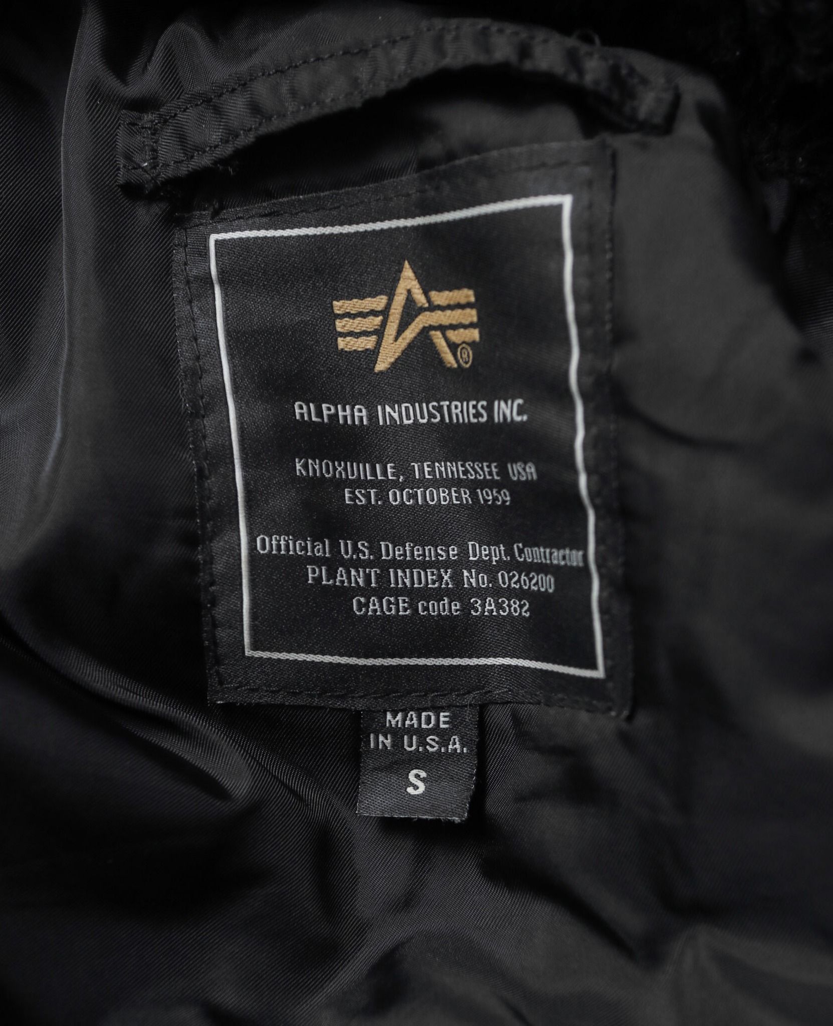 01.15.24 - VTG LONGLINE PARKA EXTREME COLD JACKET - ALPHA INDUSTRIES 90s