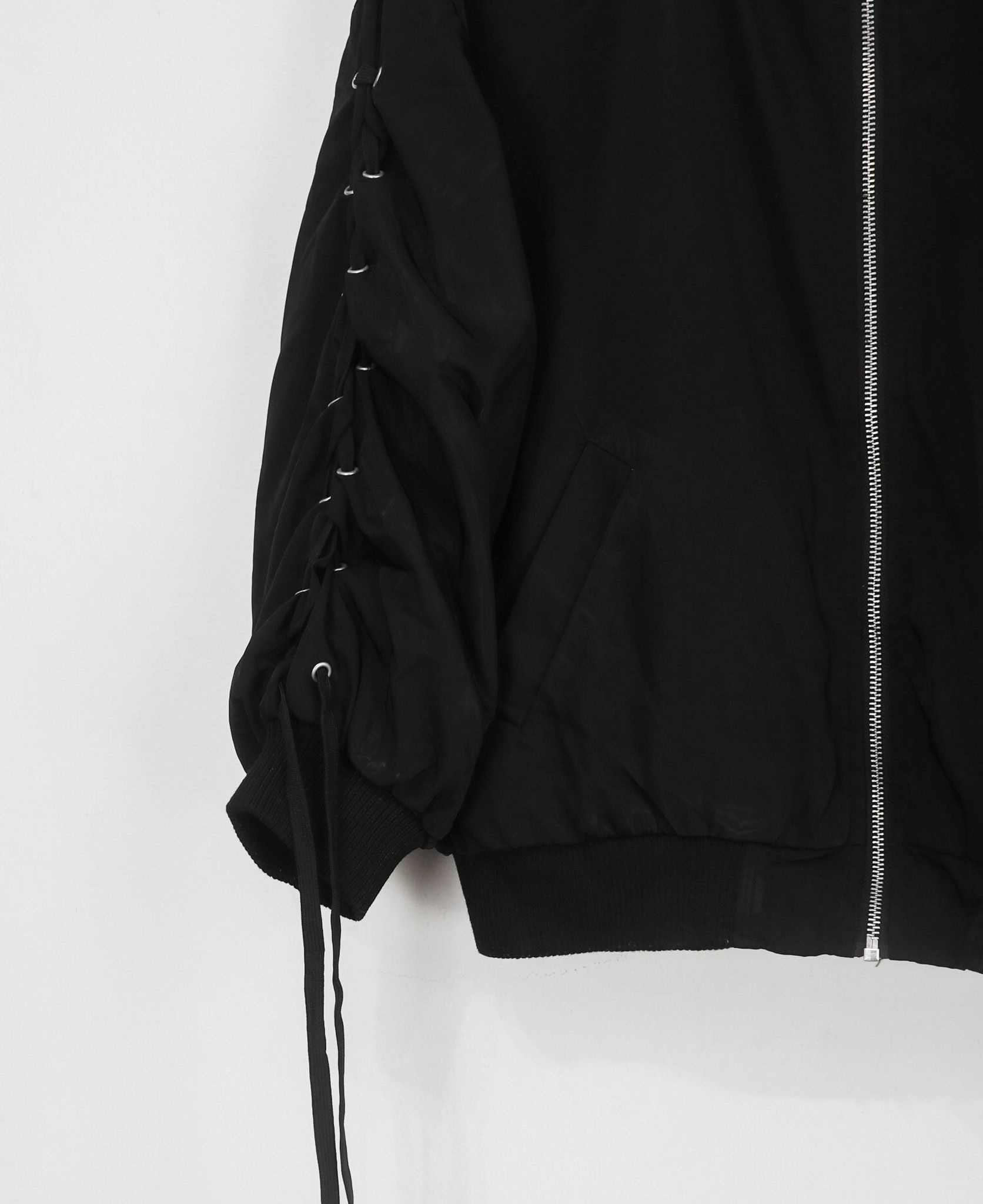 12.24.23 - VTG CROPPED BOMBER JACKET - SURVE