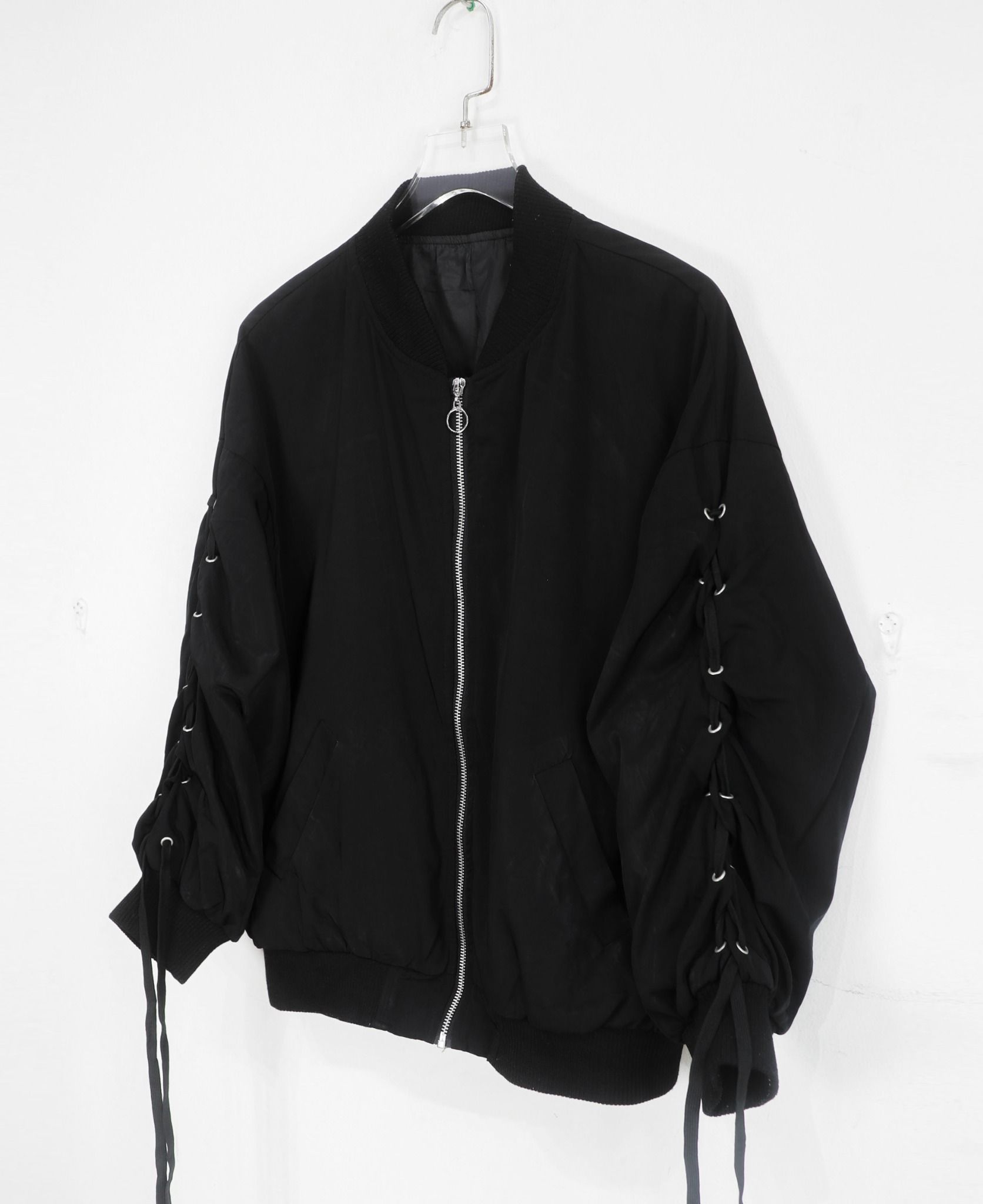 12.24.23 - VTG CROPPED BOMBER JACKET - SURVE