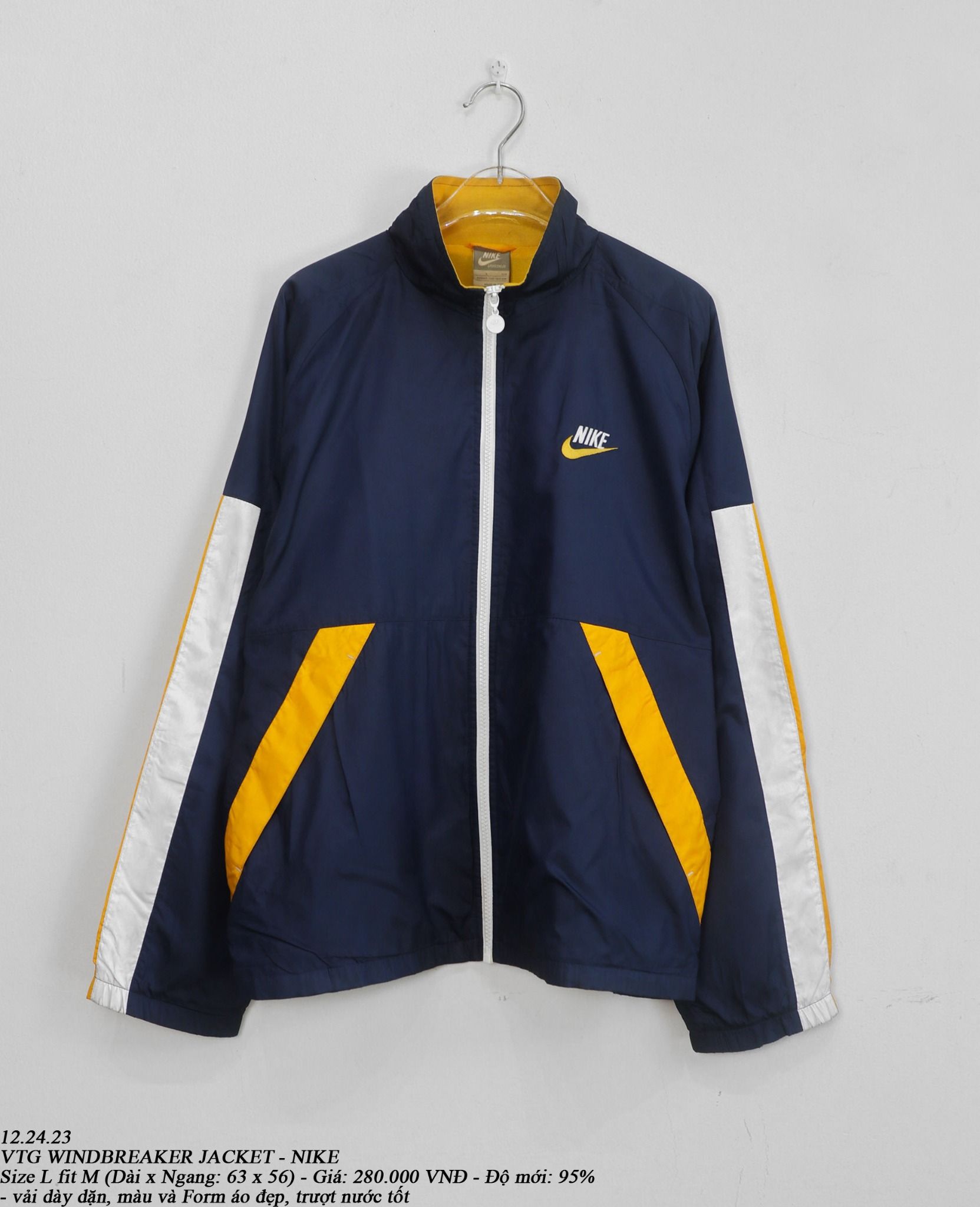 12.24.23 - VTG WINDBREAKER JACKET - NIKE