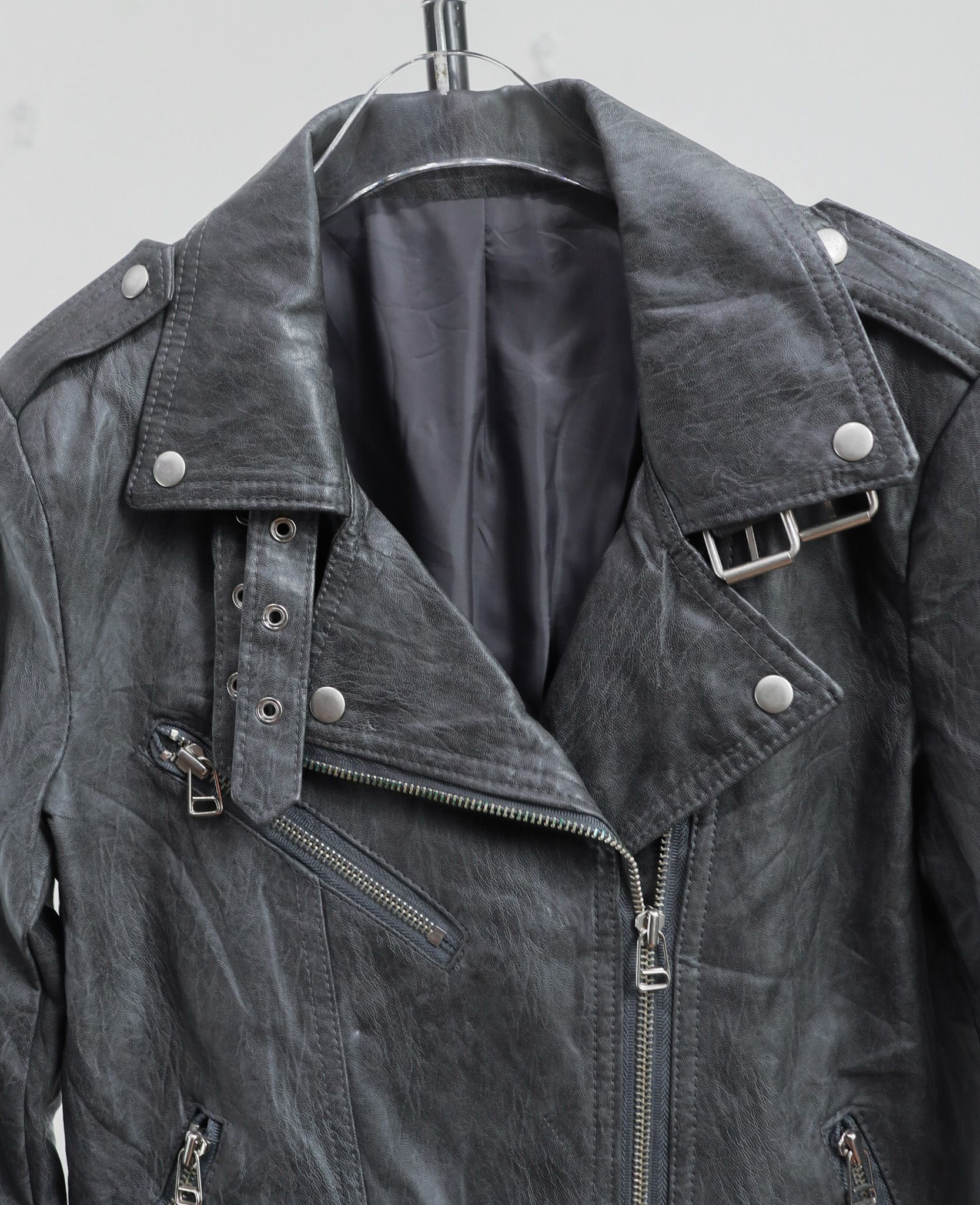 12.26.23 - VTG CROPPED REAL LEATHER BIKER JACKET
