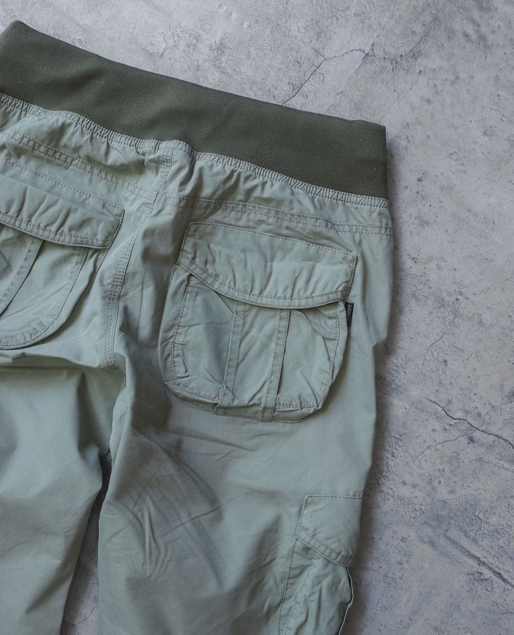 08.09.23 - VTG CARGO PANTS - KISSMARK