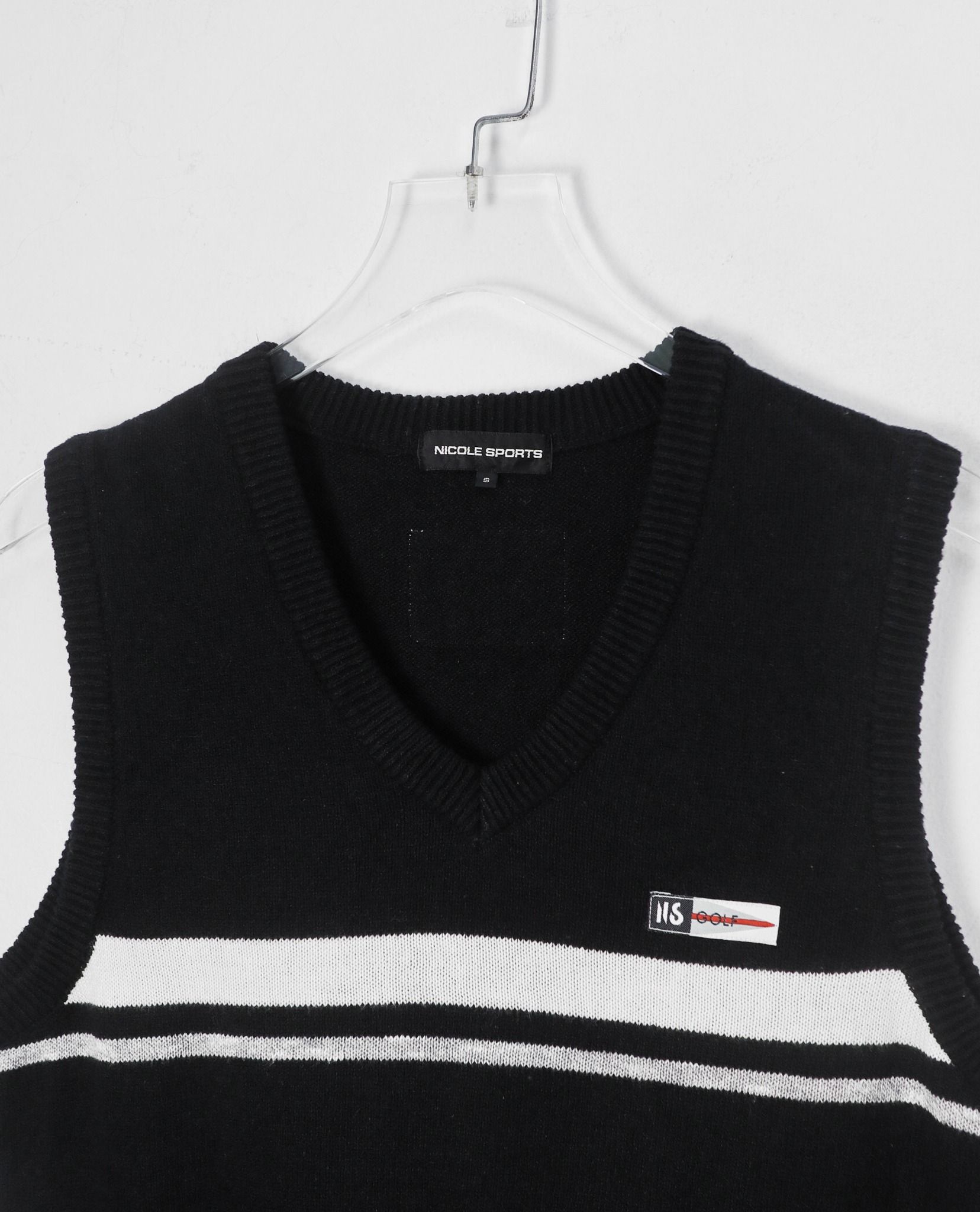 12.13.22 - VTG KNIT VEST - NICOLE SPORTS