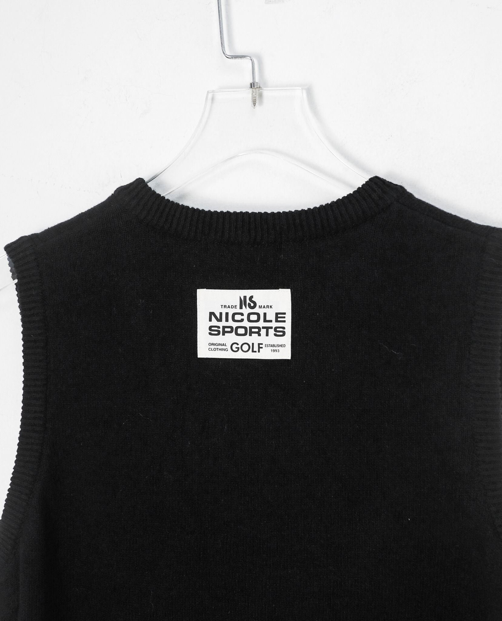 12.13.22 - VTG KNIT VEST - NICOLE SPORTS