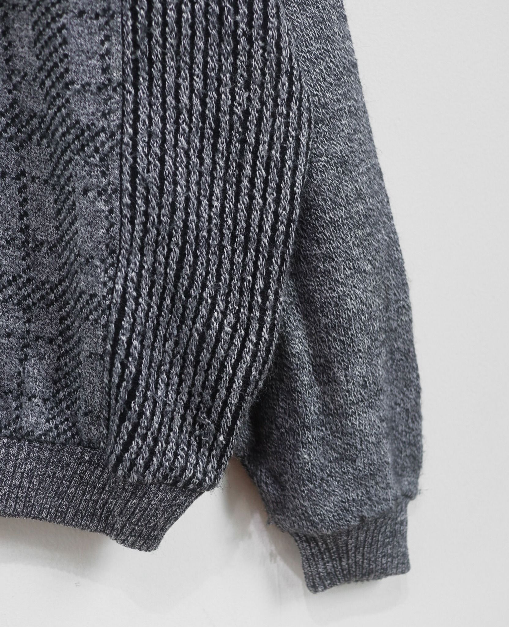 01.04.24 - VTG KNIT SWEATSHIRT - WILD WALK